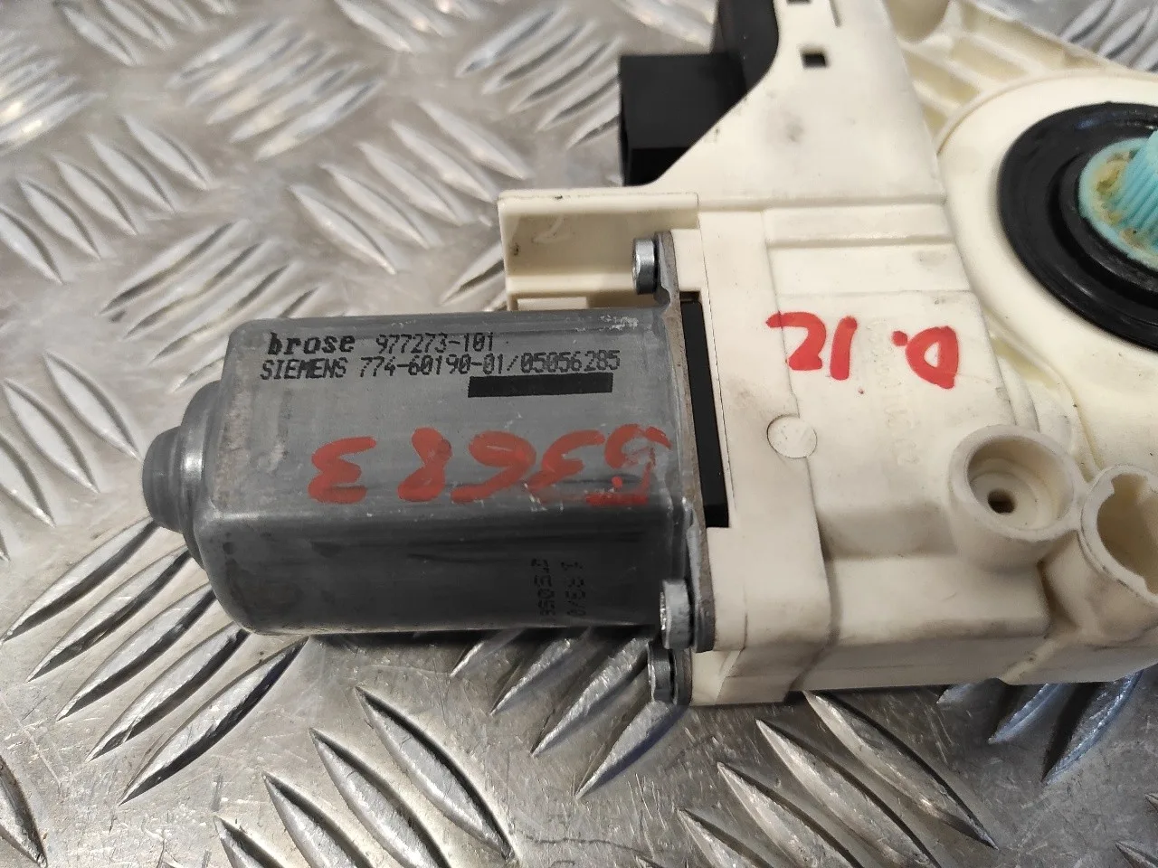 Motor Elevalunas Delantero Izquierdo para Audi A6 Berlina (4F2)