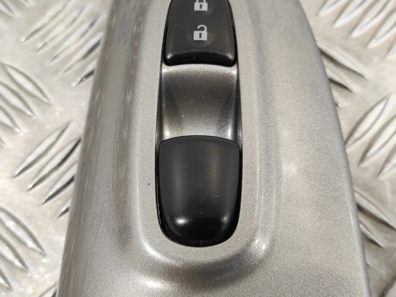 Mando Elevalunas Delantero Derecho para Nissan Juke (F15)