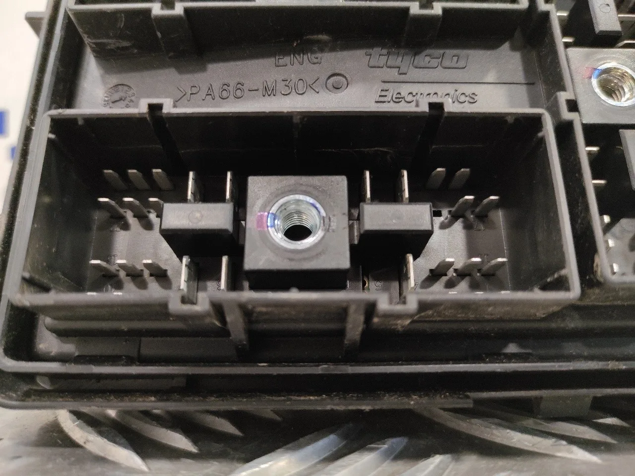 Caja Reles / Fusibles para Chevrolet Aveo