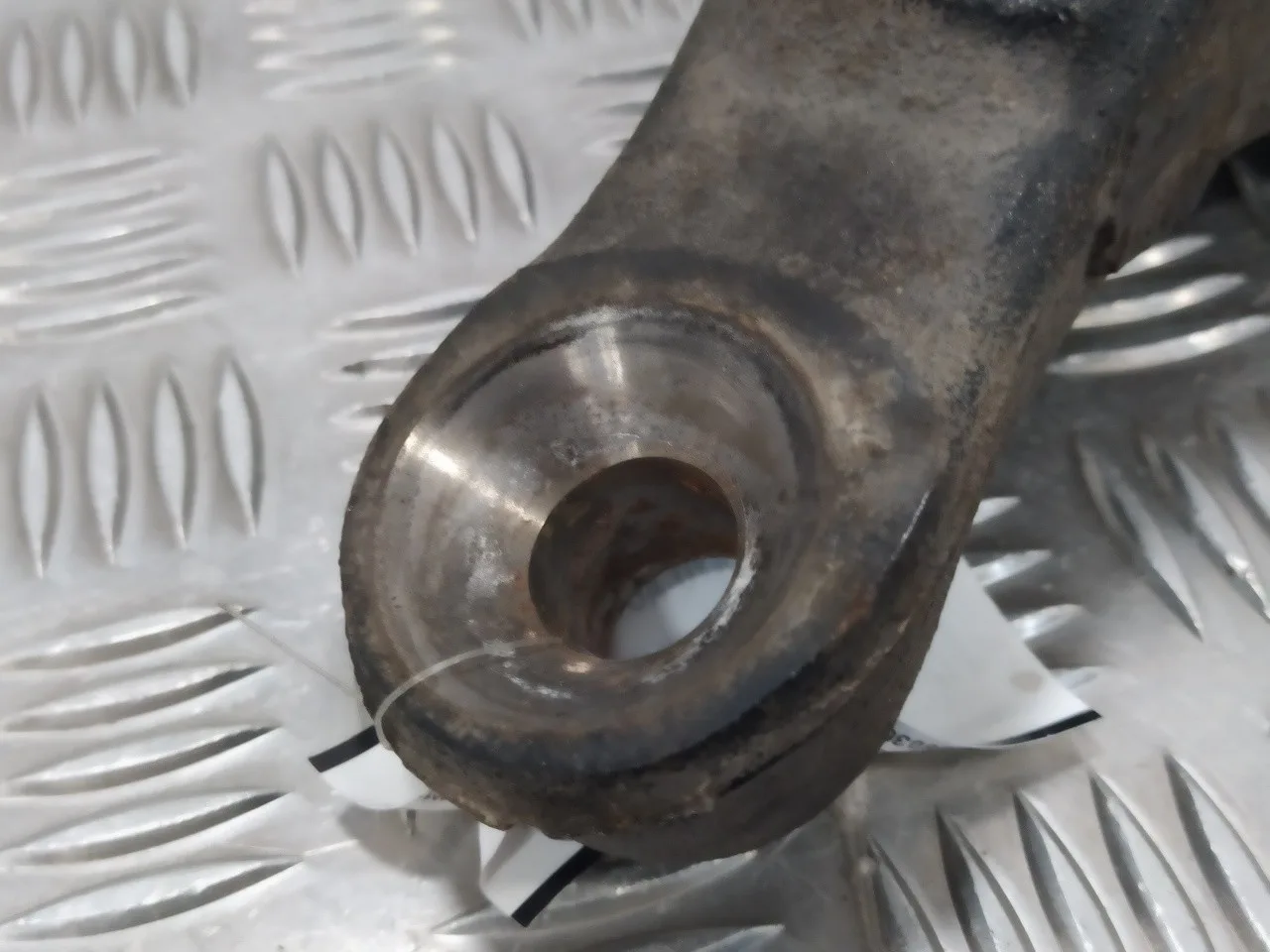 Brazo Suspension Inferior Delantero Derecho para Mercedes-Benz Clase M (W164)