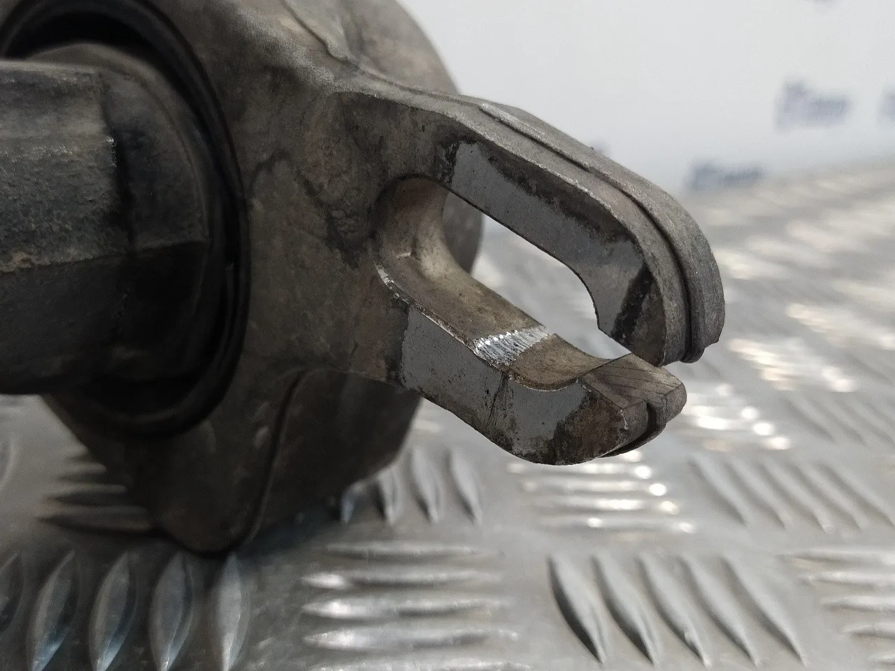 Brazo Suspension Inferior Delantero Derecho para Mercedes-Benz Clase M (W164)