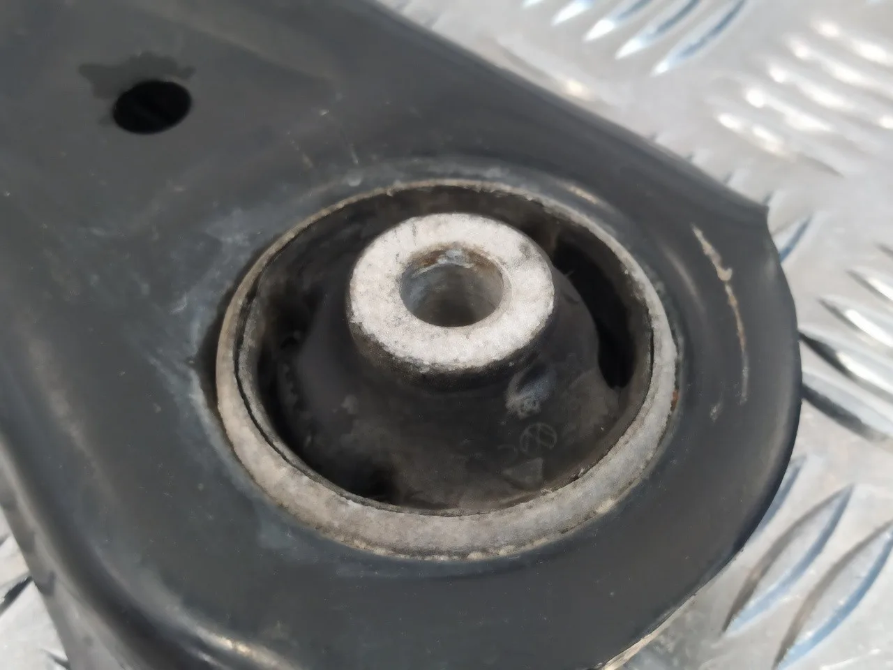Brazo Suspension Inferior Delantero Izquierdo para Volkswagen Polo (6C1)