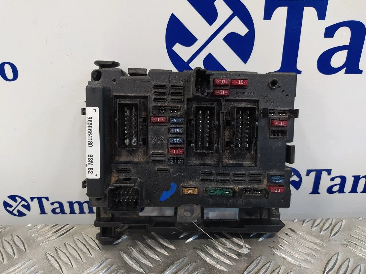 Caja Reles / Fusibles para Peugeot 206 Berlina