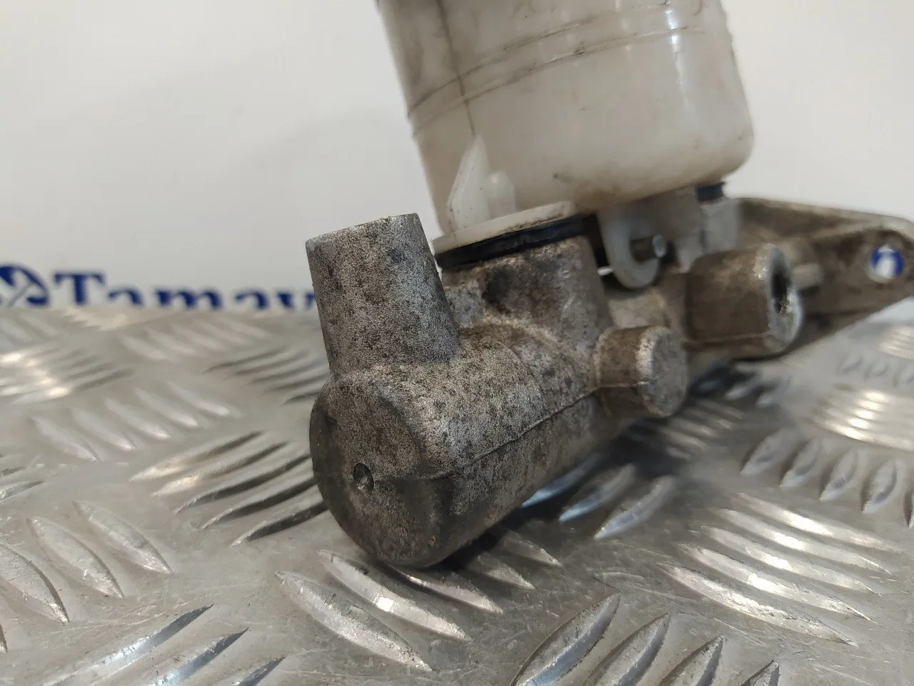 Bomba Freno para Mitsubishi Montero (V20/V40)
