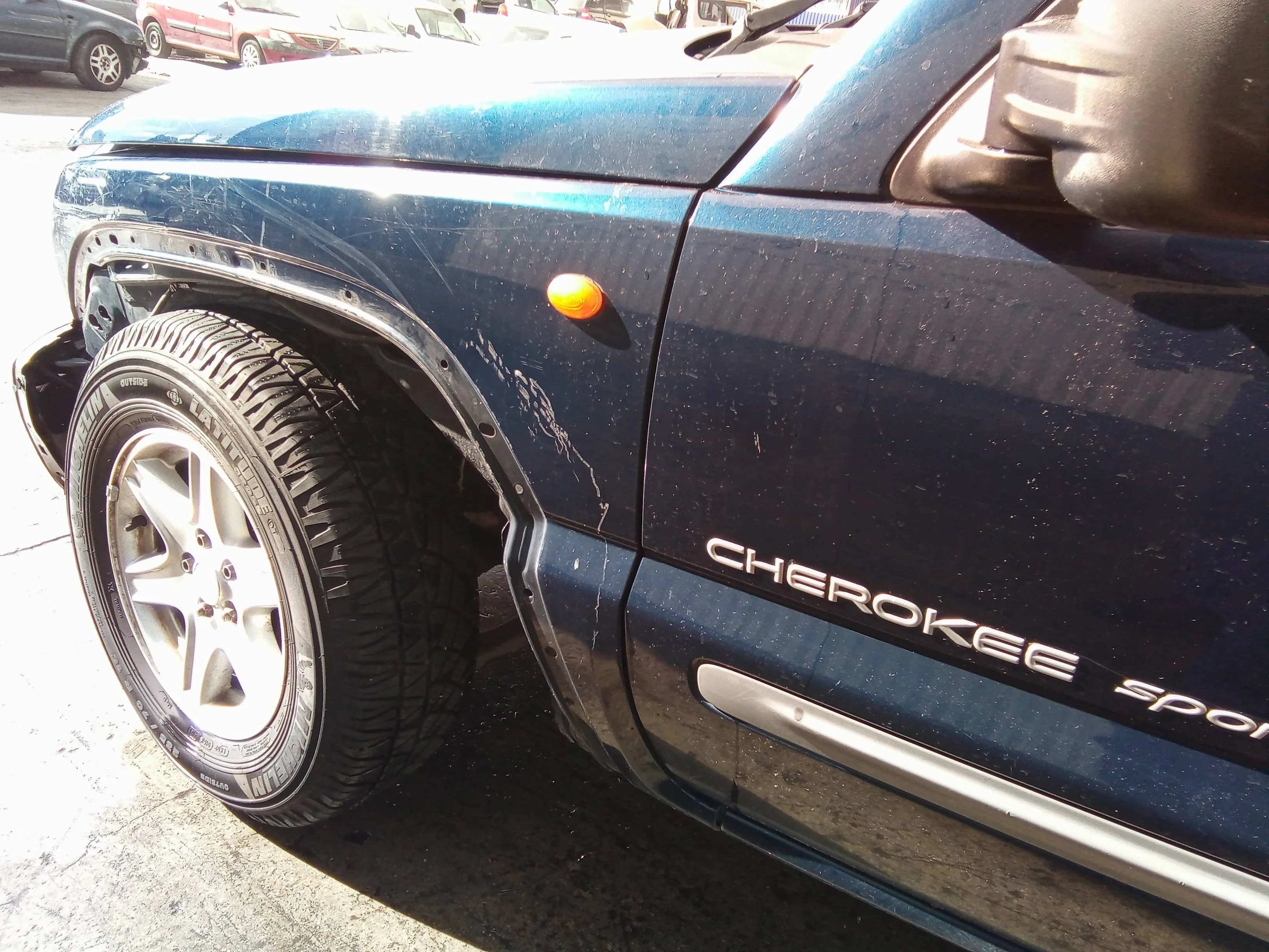 Aleta Delantera Izquierda para Jeep Cherokee (Kj)