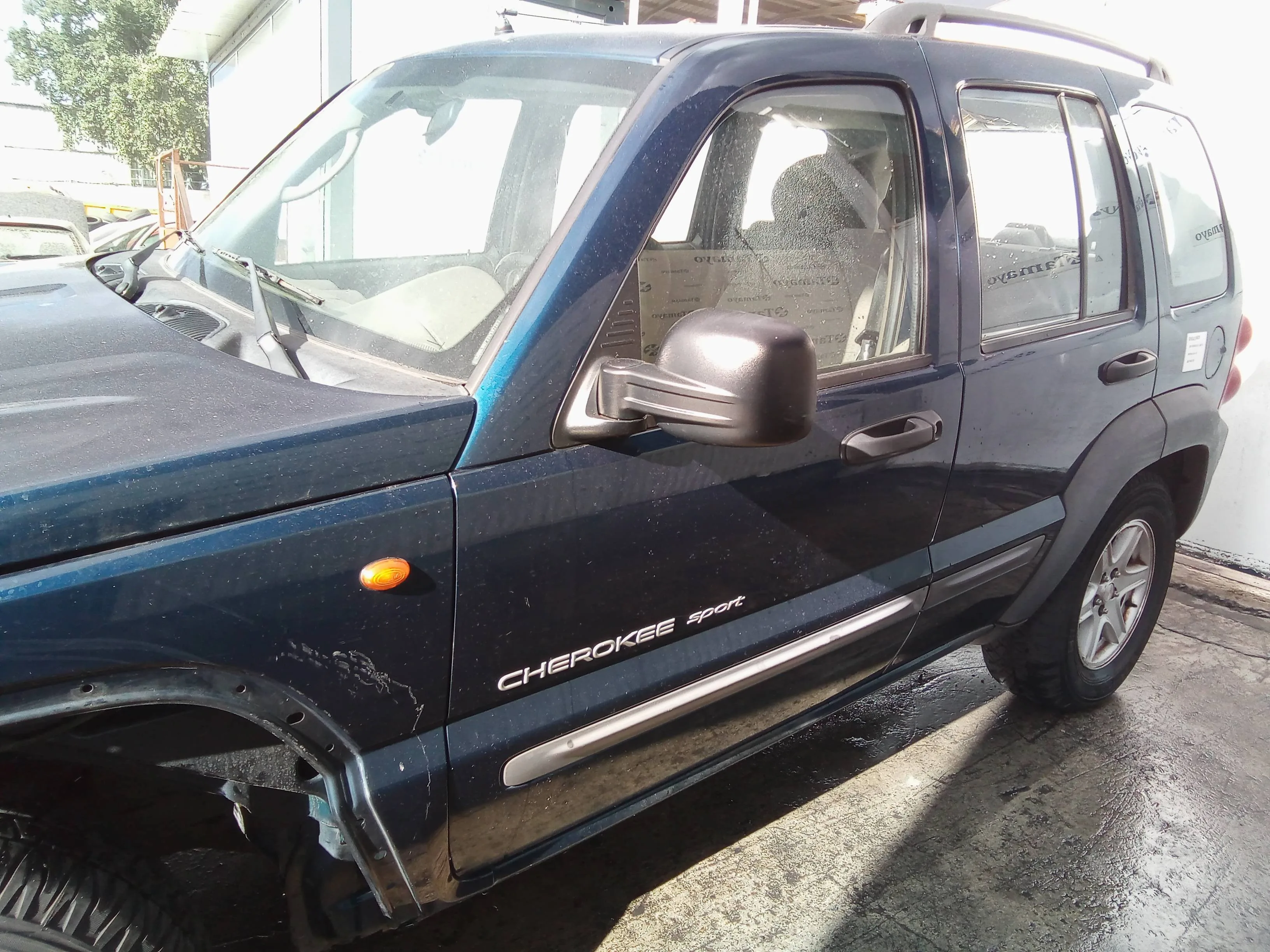 Puerta Delantera Izquierda para Jeep Cherokee (Kj)