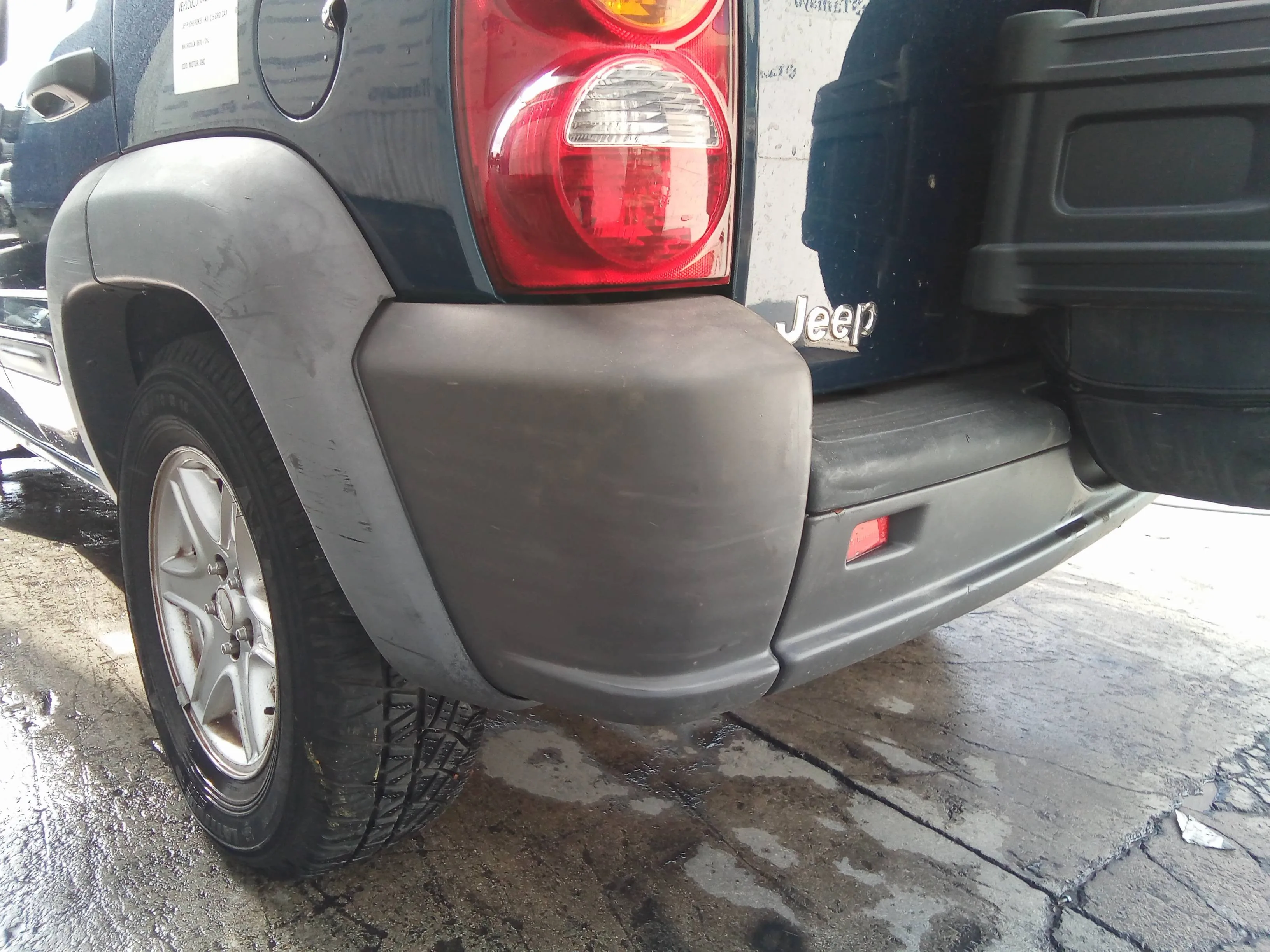 Paragolpes Trasero para Jeep Cherokee (Kj)