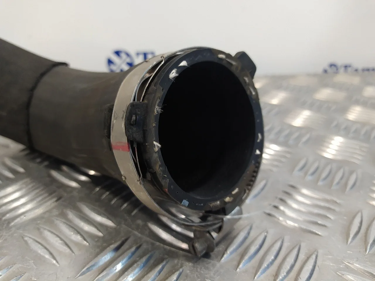 Tubo para Audi A6 Berlina (4F2)