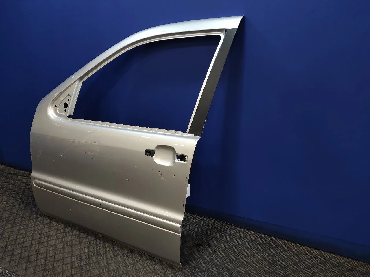 Puerta Delantera Izquierda para Mercedes-Benz Clase M (W163)