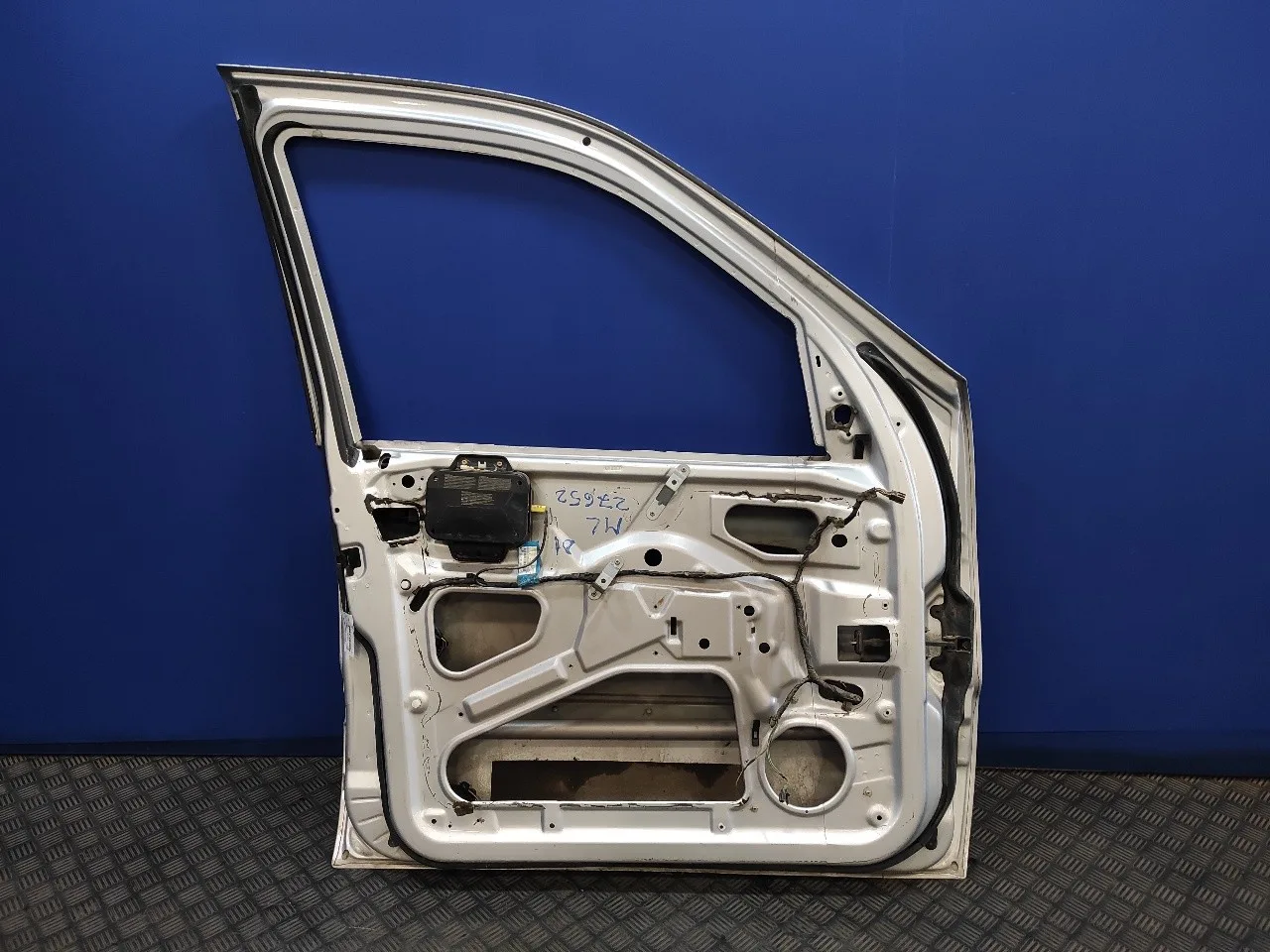 Puerta Delantera Izquierda para Mercedes-Benz Clase M (W163)