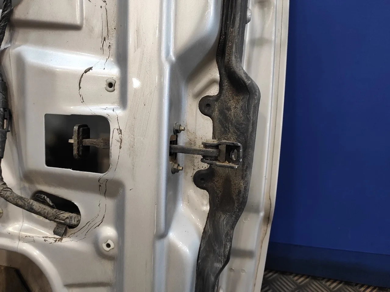 Puerta Delantera Izquierda para Mercedes-Benz Clase M (W163)