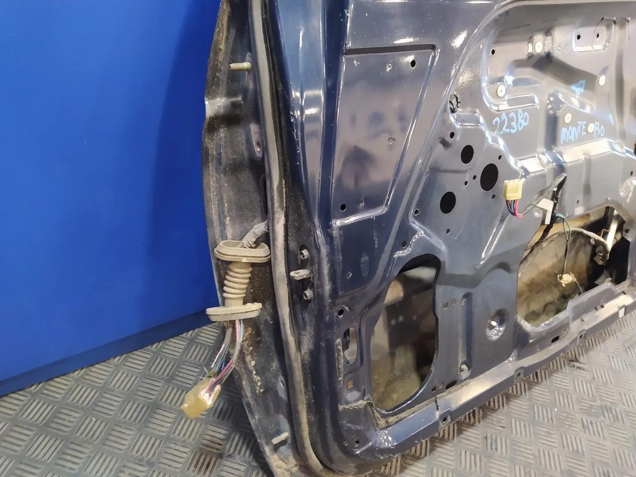 Puerta Delantera Derecha para Mitsubishi Montero (V20/V40)