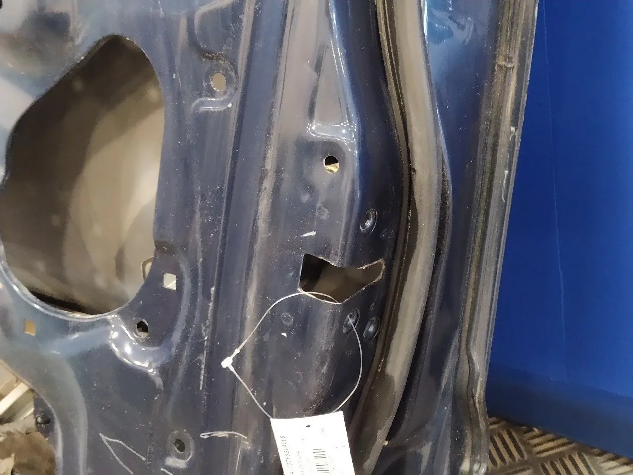 Puerta Delantera Derecha para Mitsubishi Montero (V20/V40)