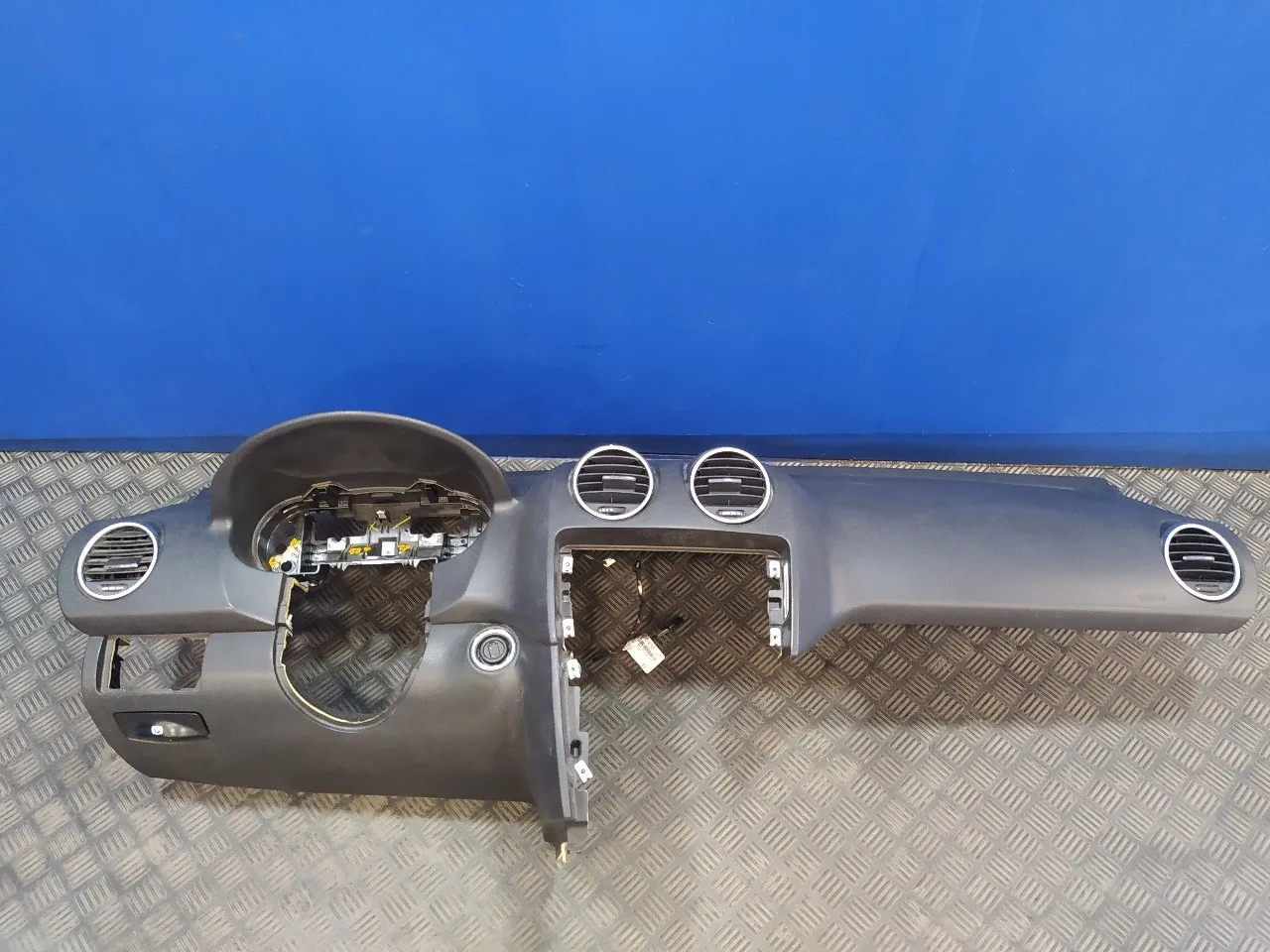 Salpicadero para Mercedes-Benz Clase M (W164)