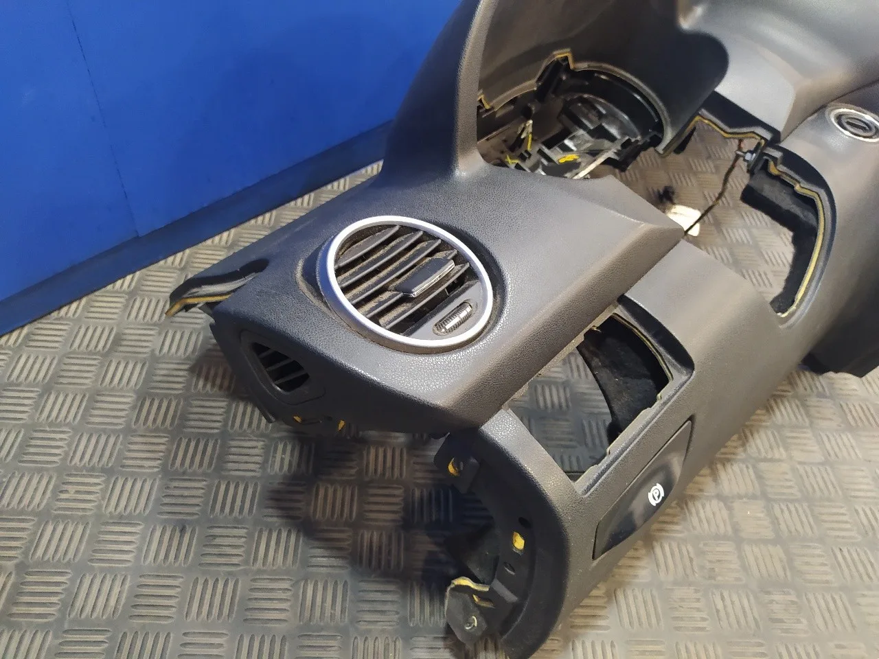 Salpicadero para Mercedes-Benz Clase M (W164)