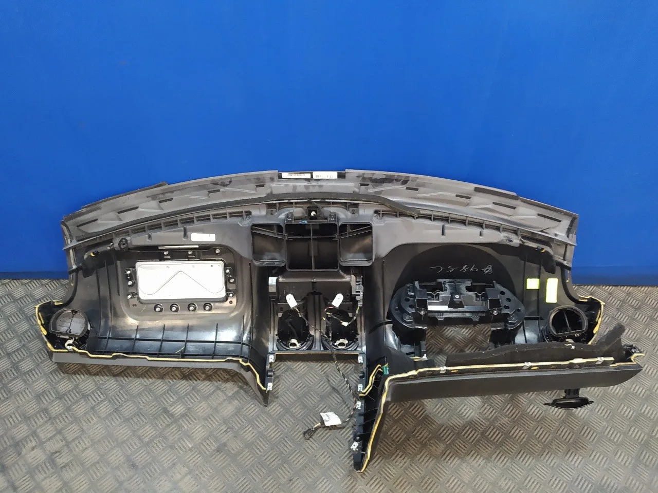 Salpicadero para Mercedes-Benz Clase M (W164)