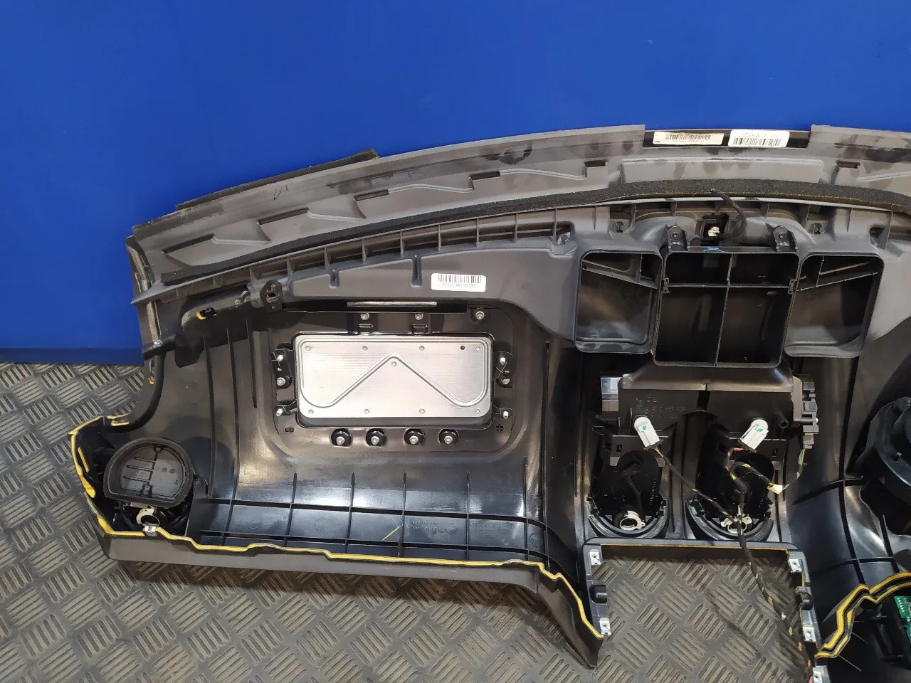 Salpicadero para Mercedes-Benz Clase M (W164)