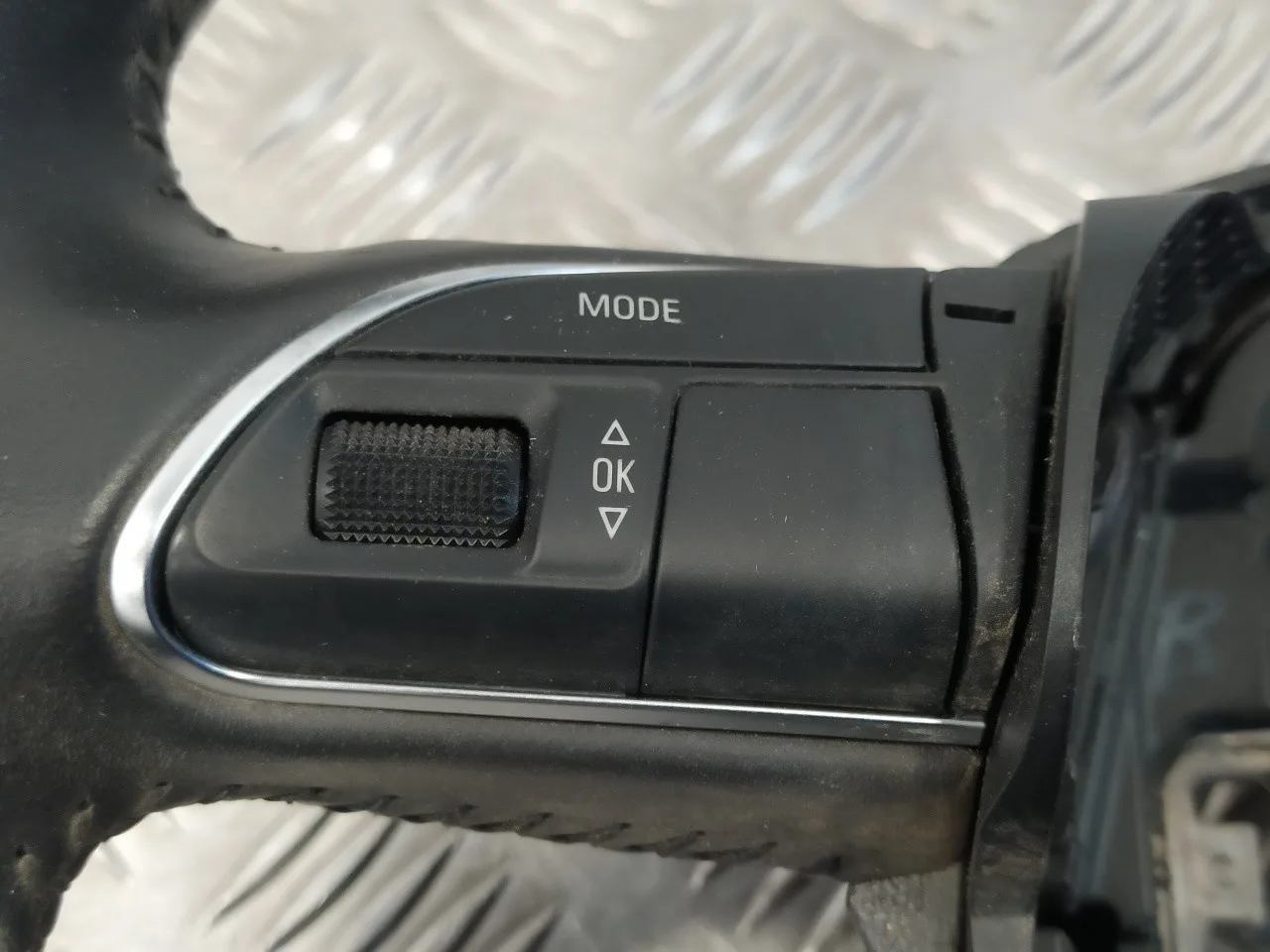 Volante para Audi A4 Avant (8K5) (2008)