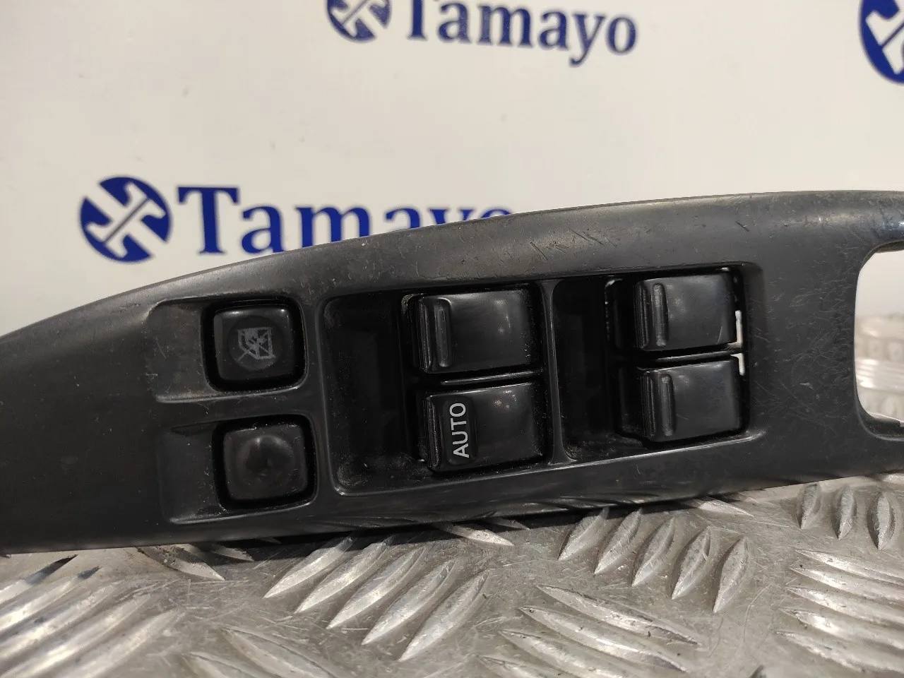 Mando Elevalunas Delantero Izquierdo para Nissan Primera Berlina (P12)
