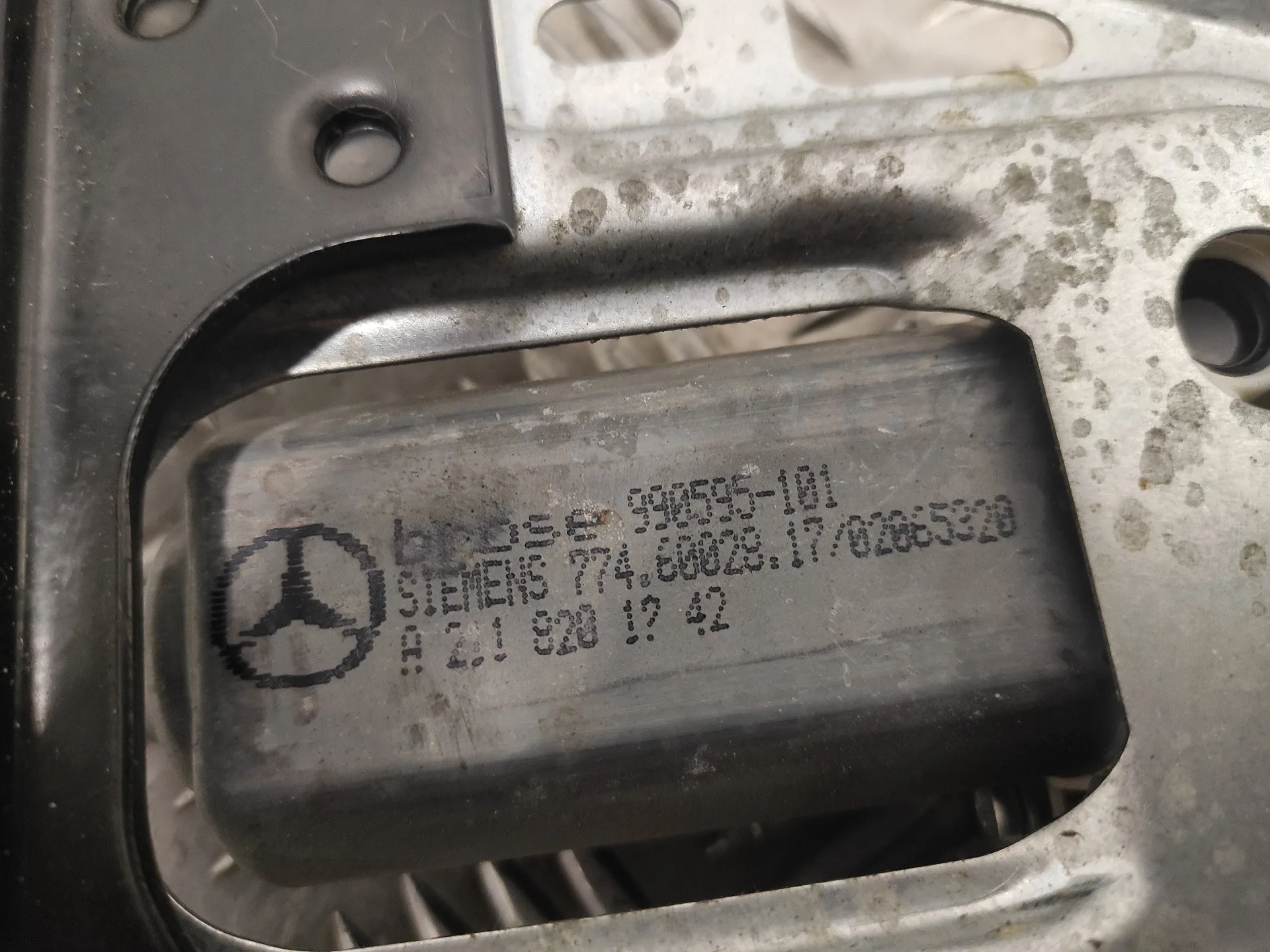 Elevalunas Delantero Derecho para Mercedes-Benz Clase C (W203) Berlina