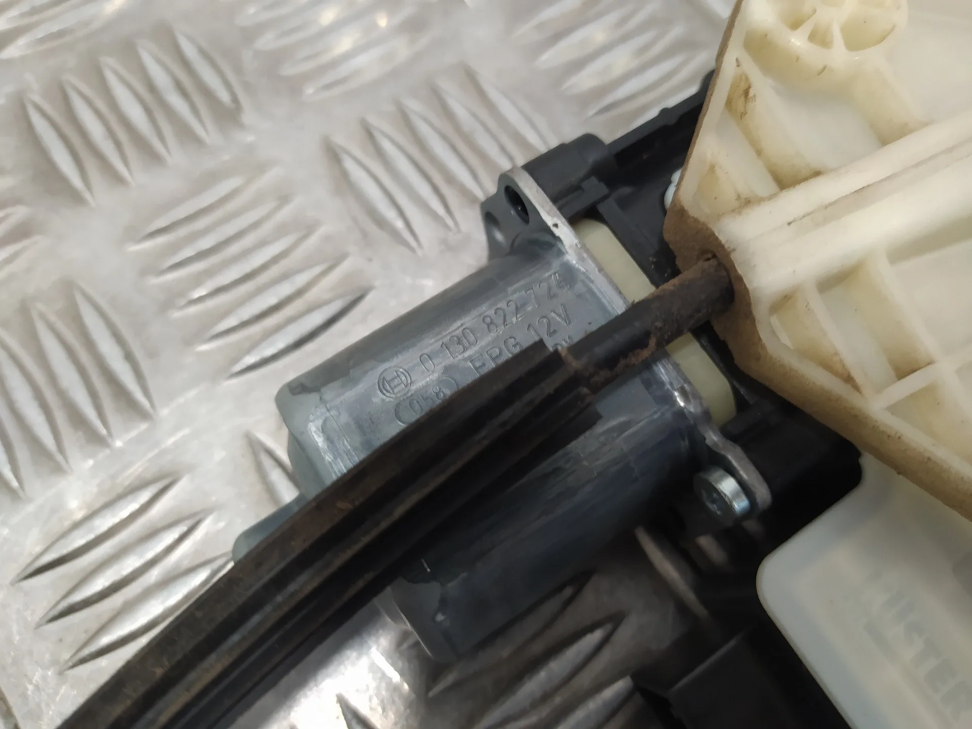 Elevalunas Trasero Derecho para Seat Leon (5F1)
