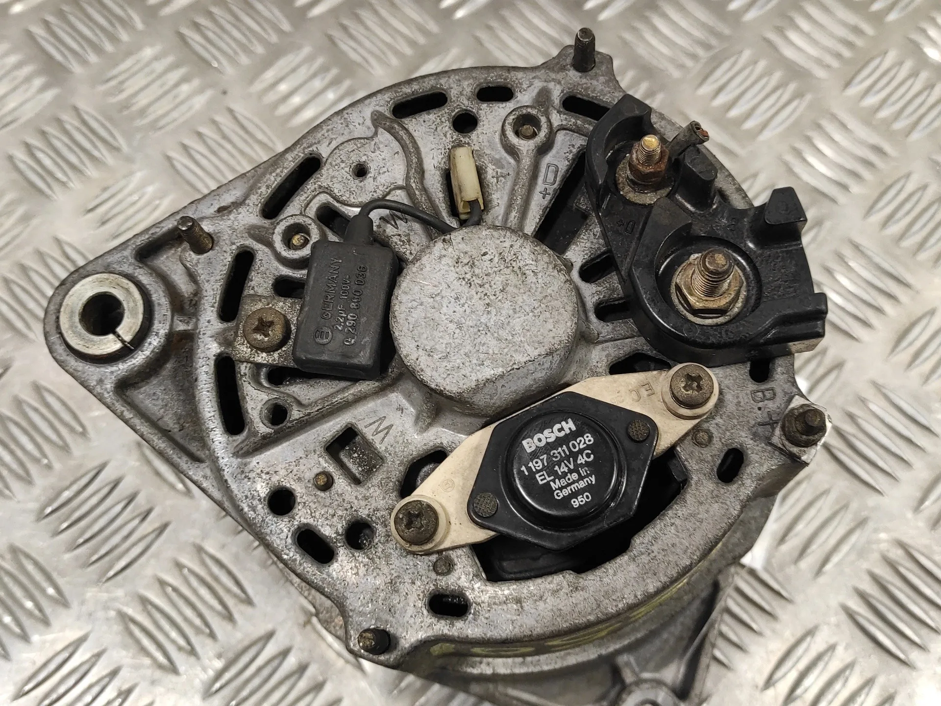 Alternador para Jaguar Xj6/12