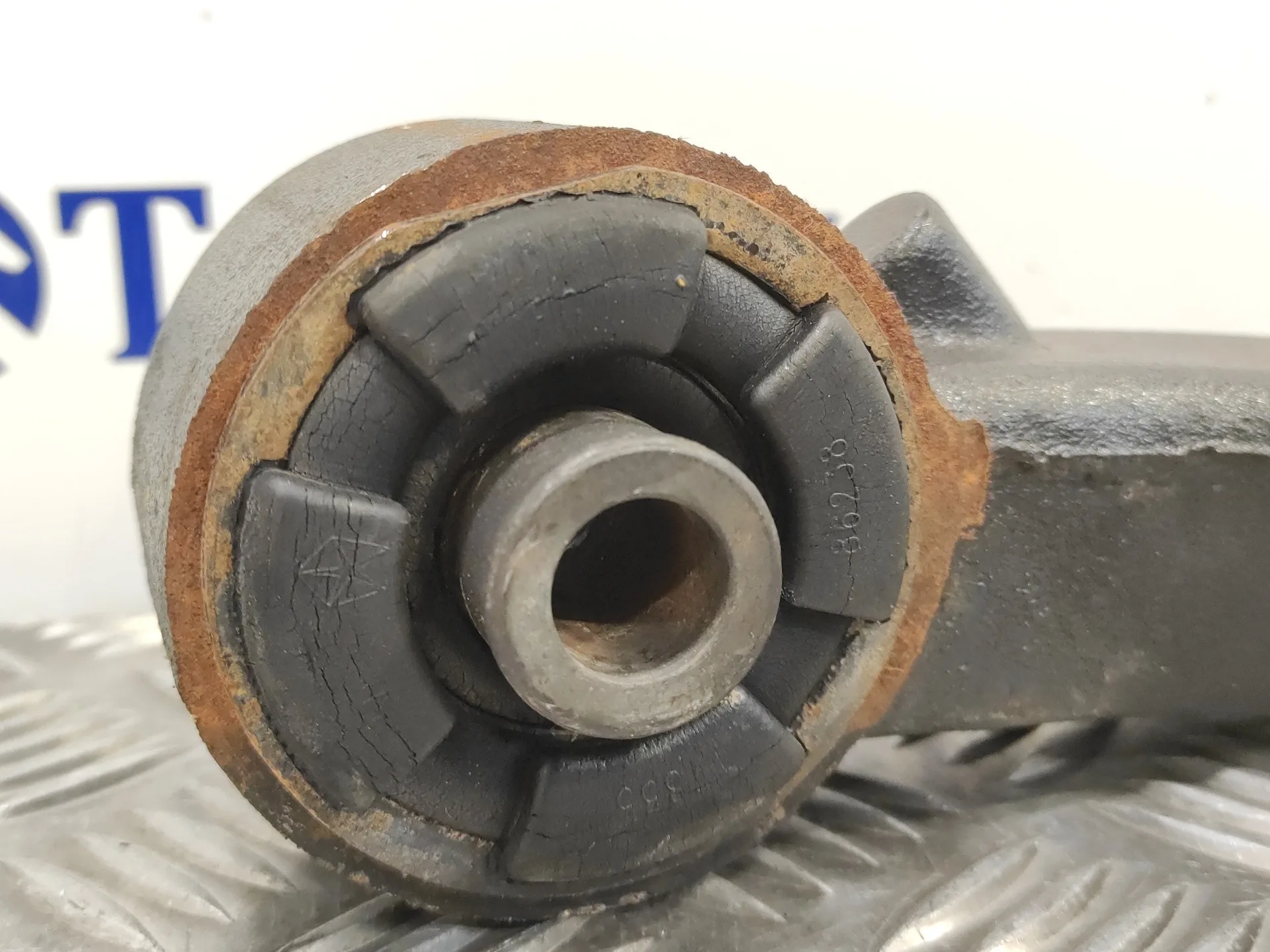 Brazo Suspension Inferior Delantero Derecho para Jeep Cherokee (Kj)