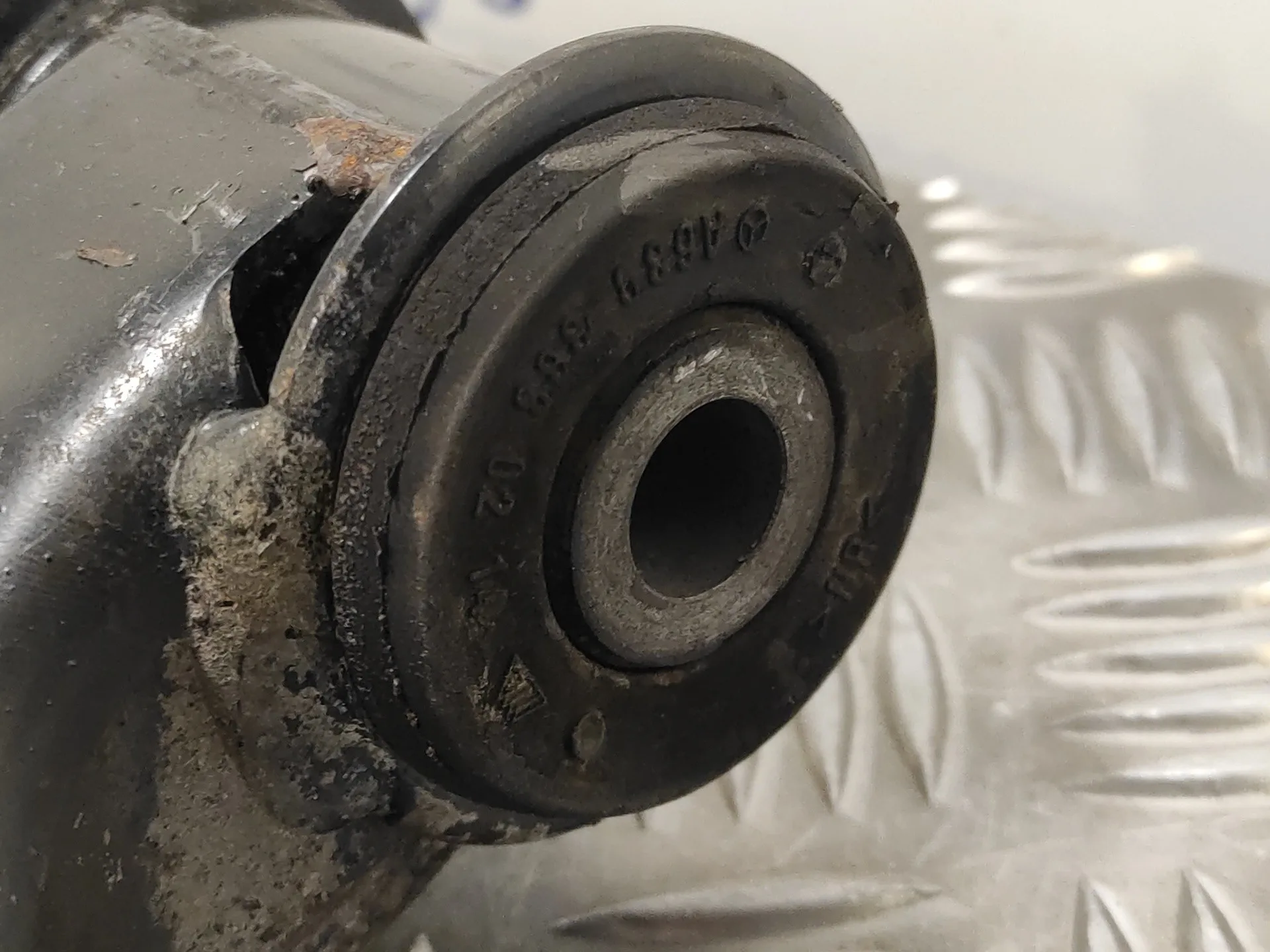 Brazo Suspension Inferior Delantero Derecho para Mercedes-Benz Viano (W639)