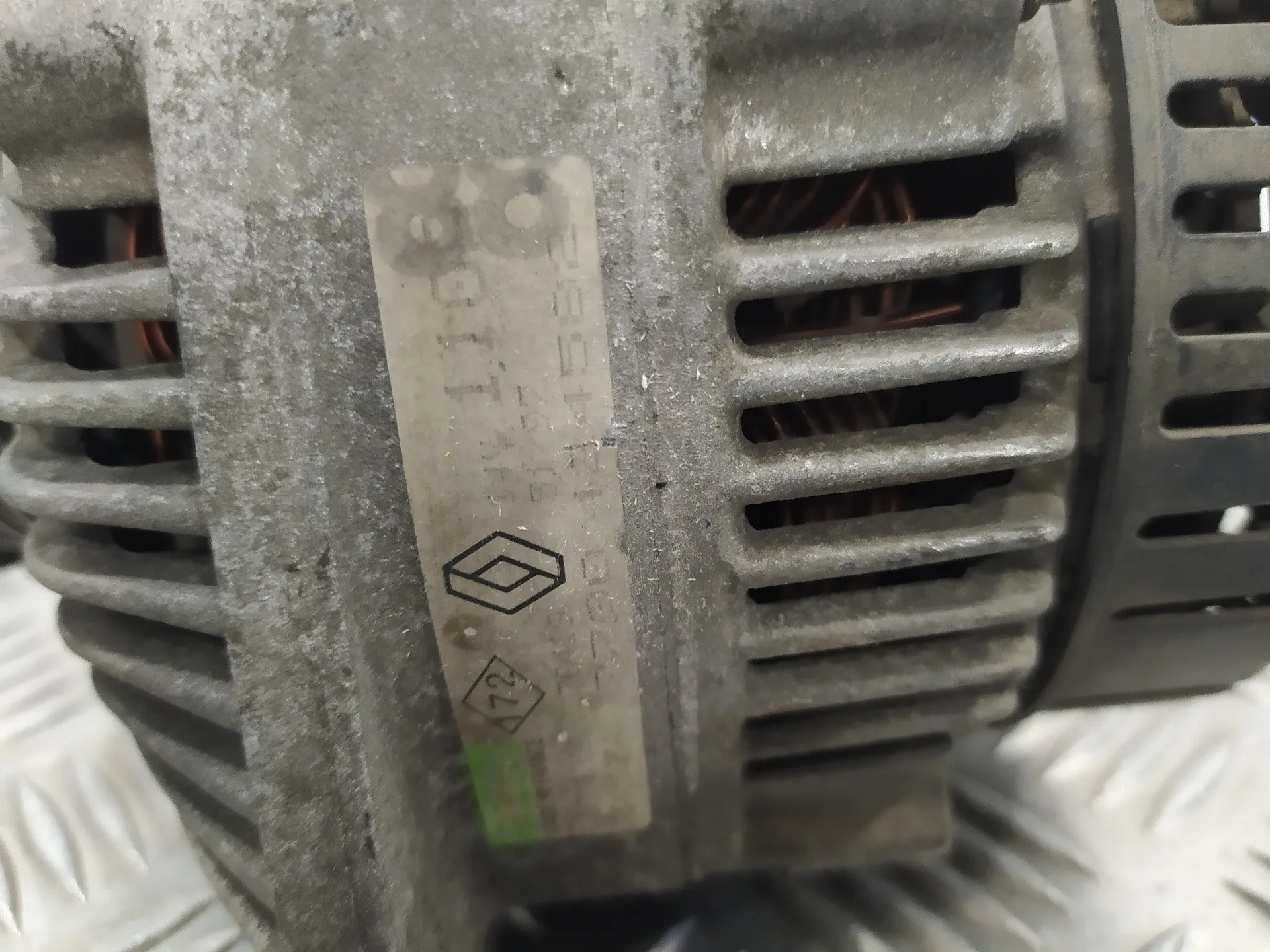 Alternador para Renault Laguna (B56)