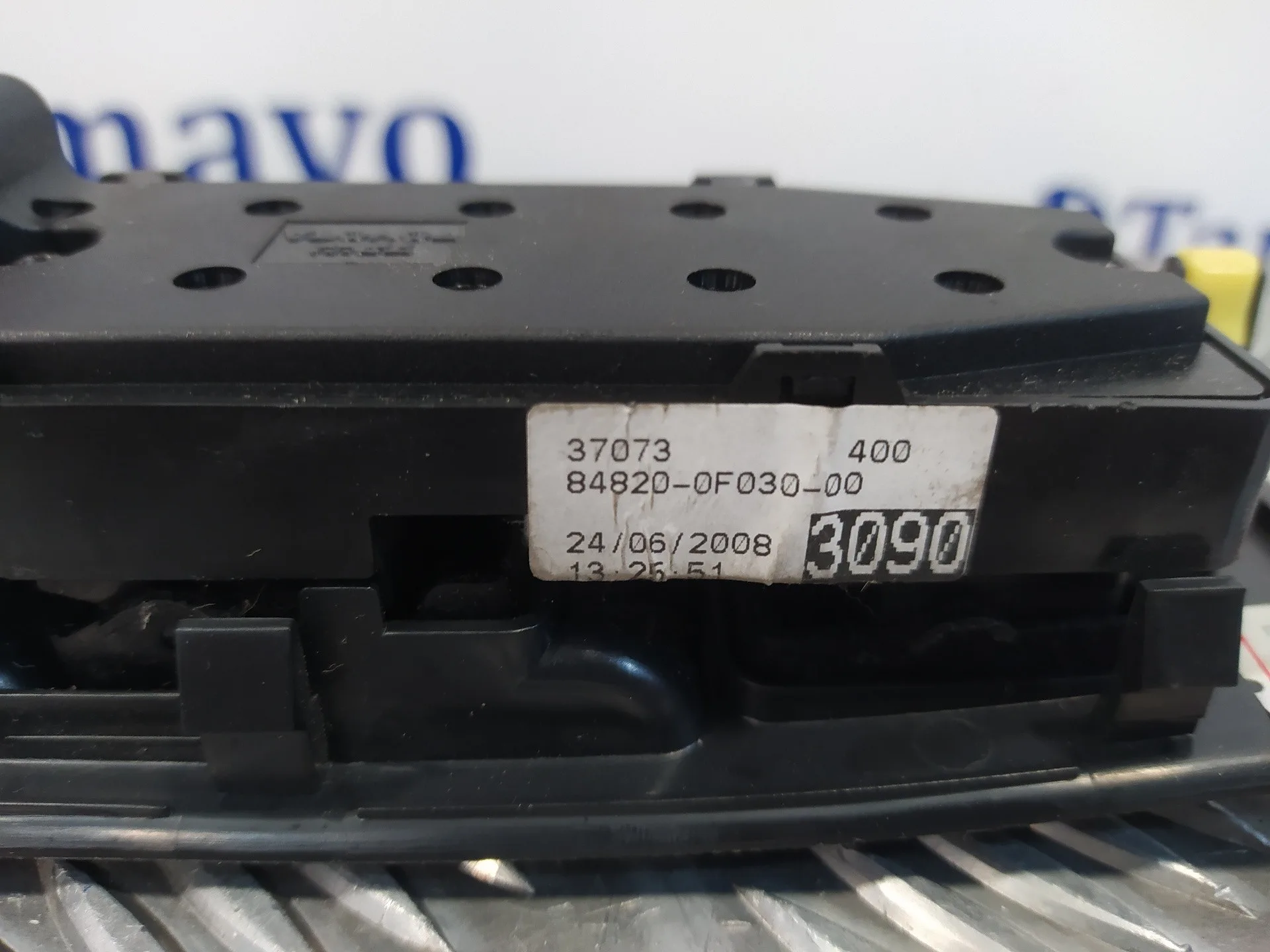 Mando Elevalunas Delantero Izquierdo para Toyota Corolla Verso (R1)