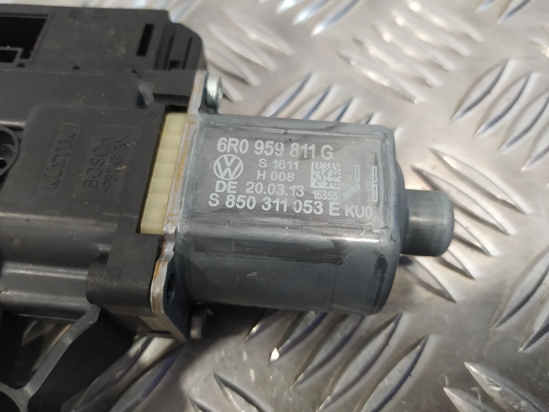 Motor Elevalunas Trasero Izquierdo para Volkswagen Polo (6R1)