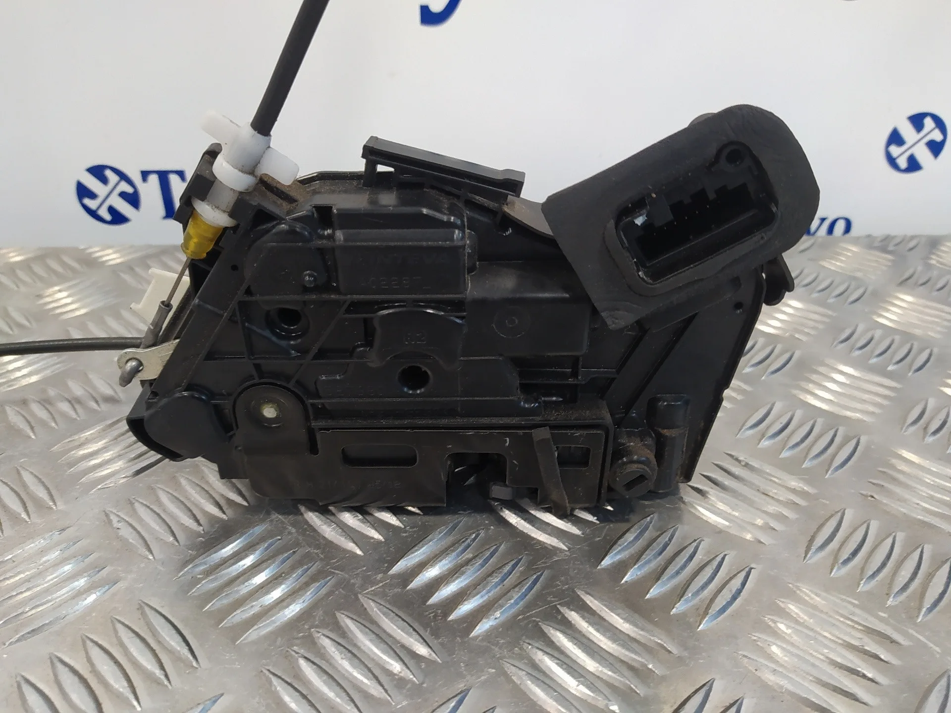 Cerradura Puerta Trasera Derecha para Volkswagen Polo (6R1)