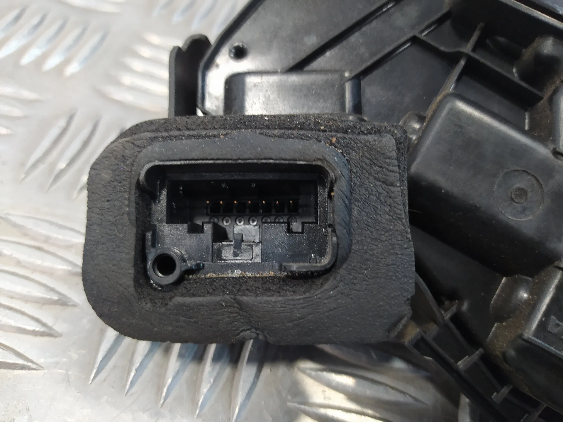 Cerradura Puerta Delantera Derecha para Volkswagen Polo (6R1)