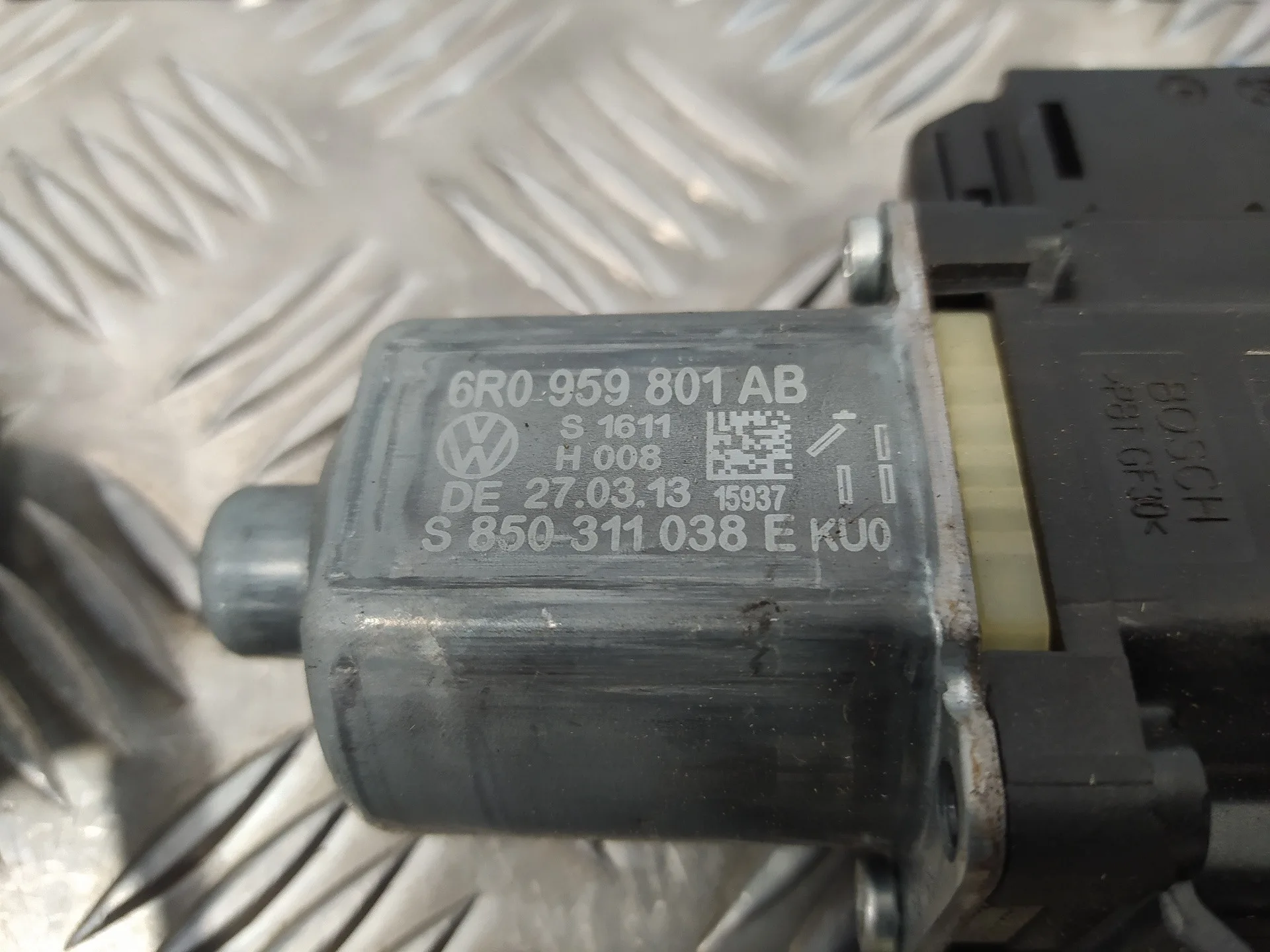 Elevalunas Delantero Izquierdo para Volkswagen Polo (6R1)