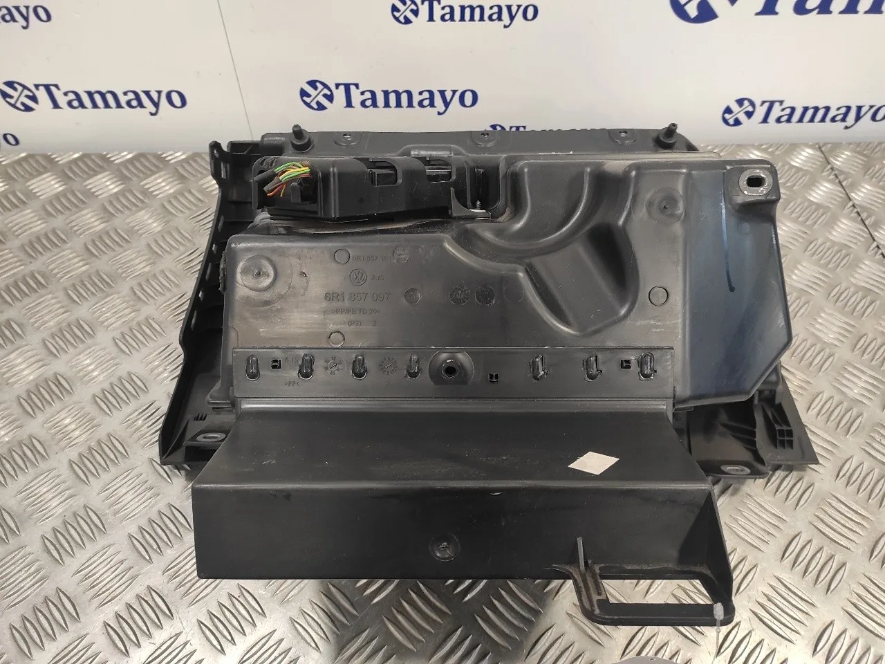 Guantera para Volkswagen Polo (6R1)