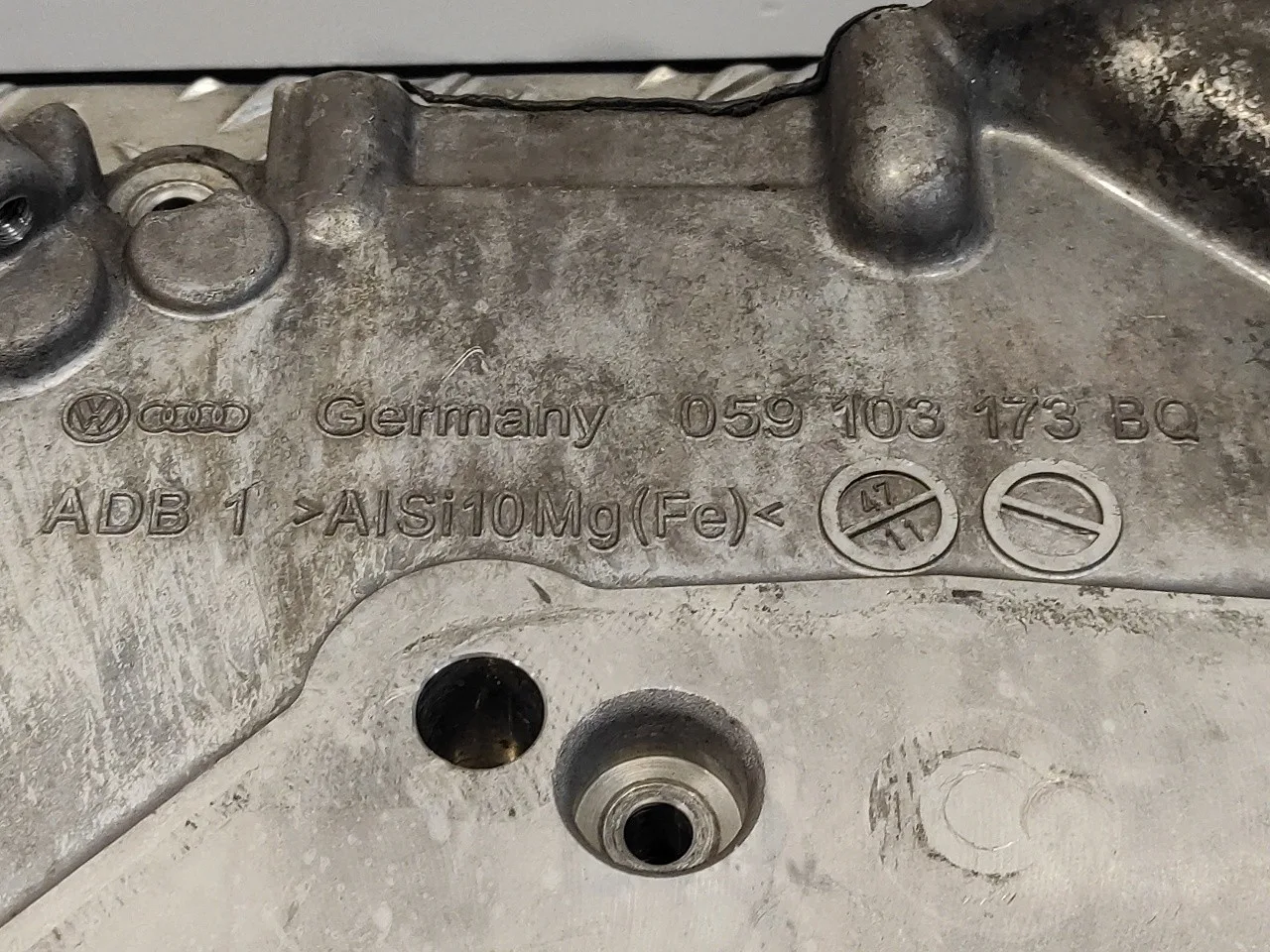 Tapa Distribucion para Audi A6 Avant (4G5)