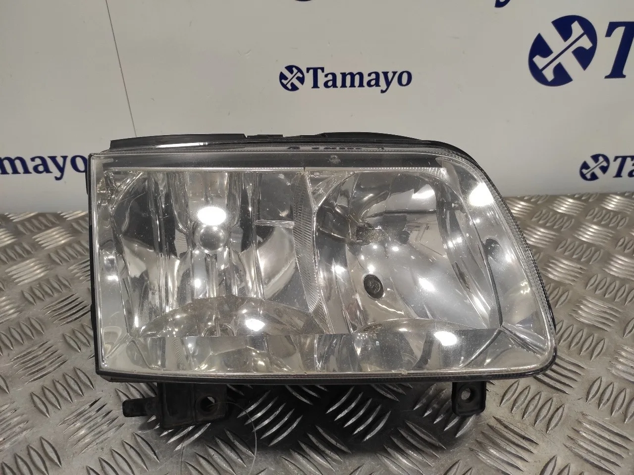 Faro Derecho para Volkswagen Polo Berlina (6N2)