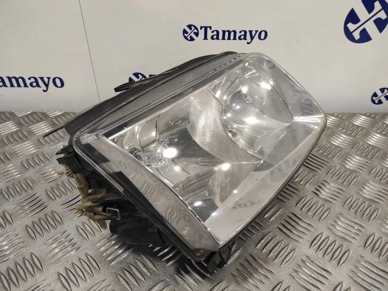 Faro Derecho para Volkswagen Polo Berlina (6N2)