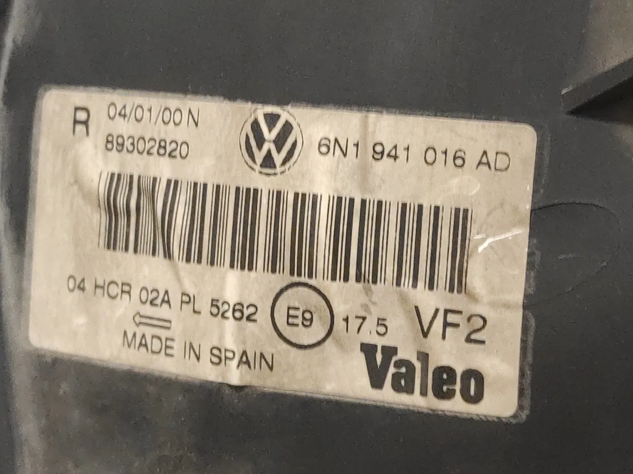 Faro Derecho para Volkswagen Polo Berlina (6N2)