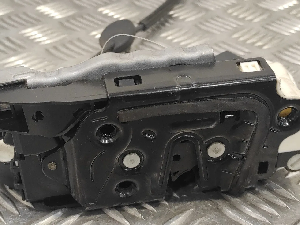 Cerradura Puerta Trasera Izquierda para Volkswagen Tiguan (5N1)