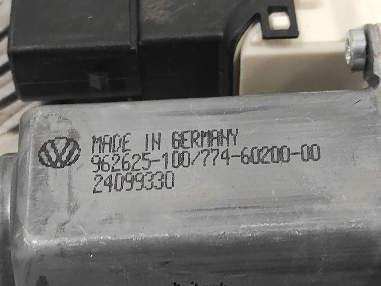 Motor Elevalunas Trasero Derecho para Volkswagen Tiguan (5N1)