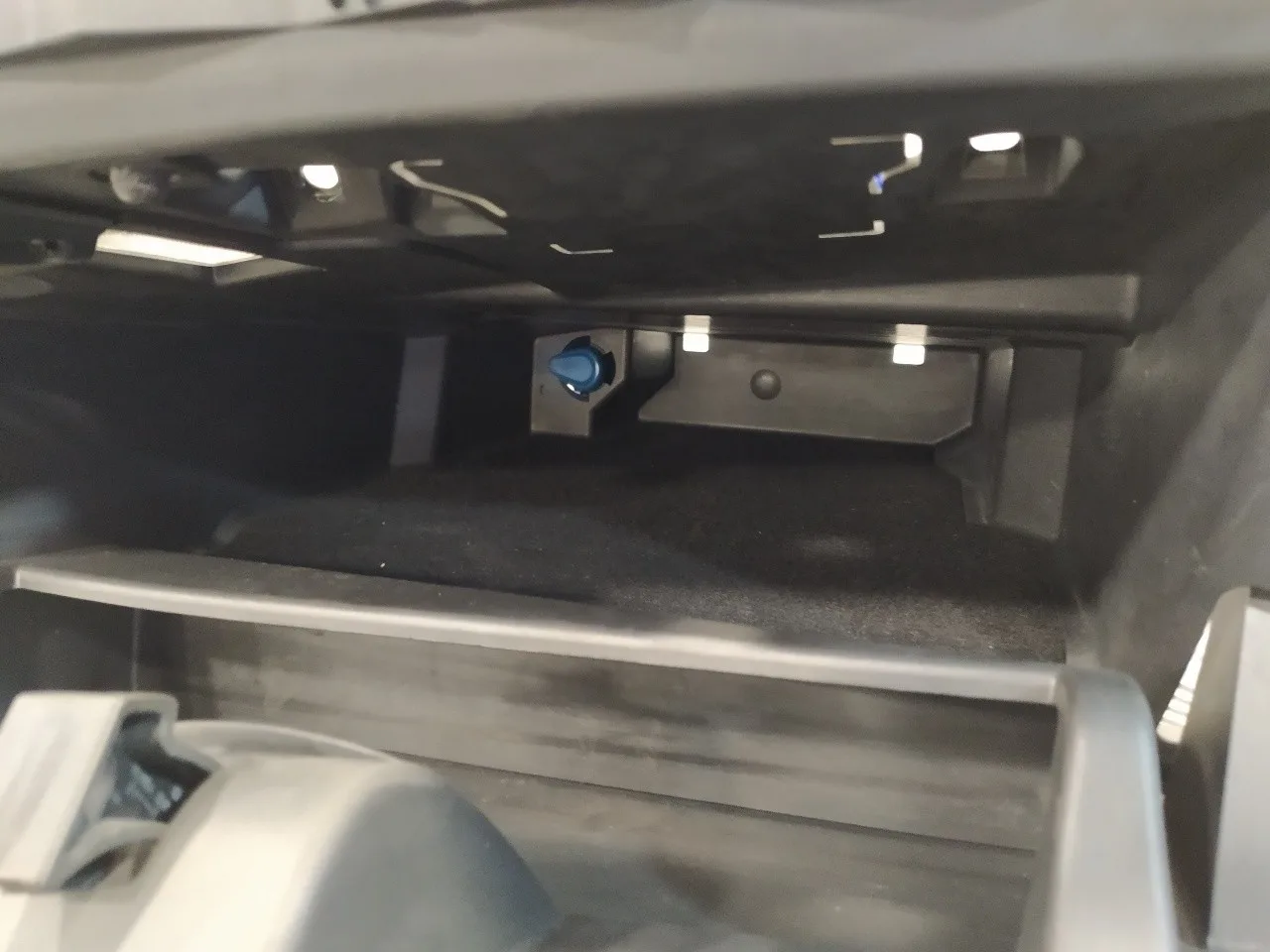 Guantera para Renault Fluence