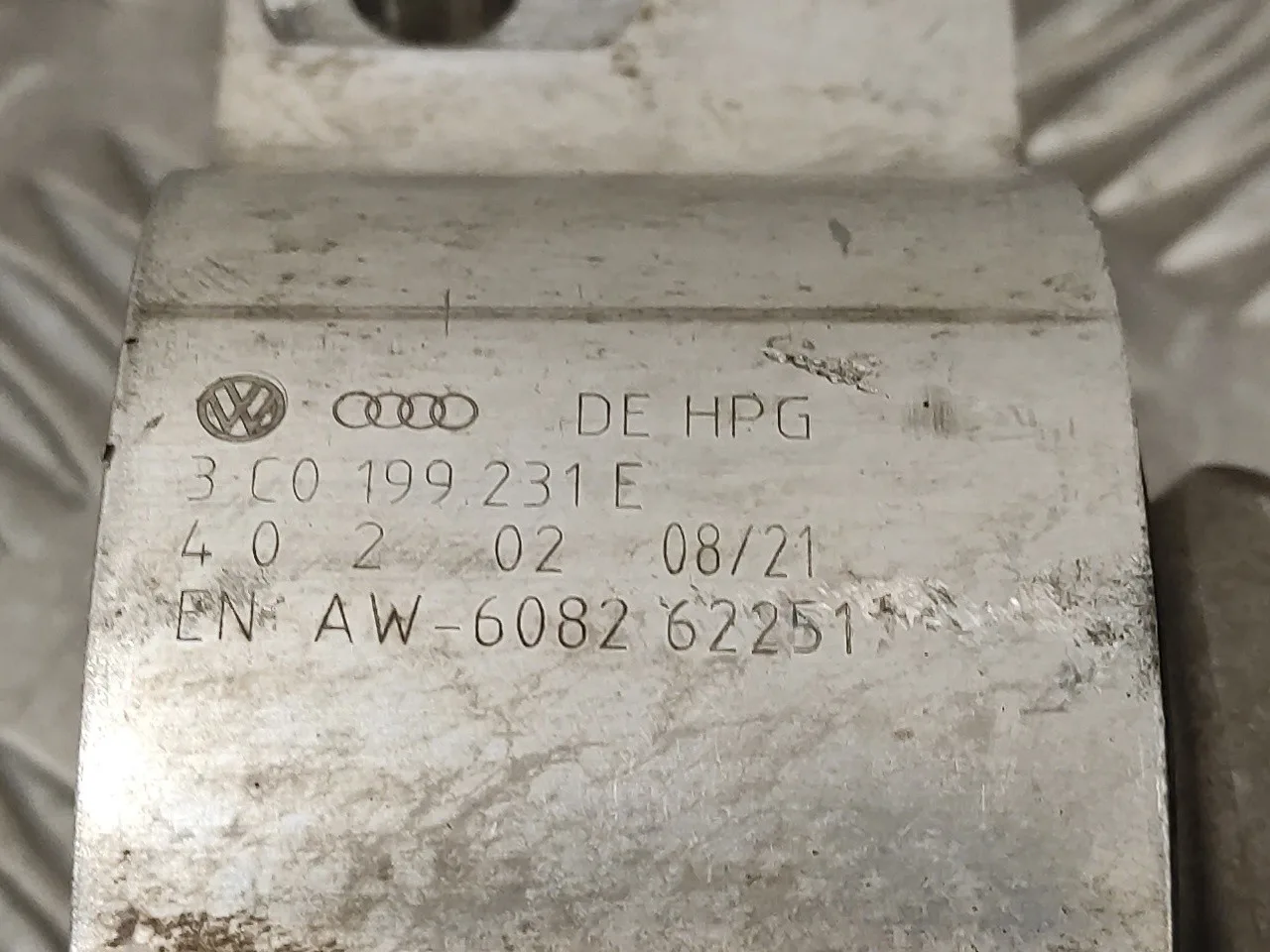 Brazo Suspension Inferior Delantero Derecho para Volkswagen Tiguan (5N1)