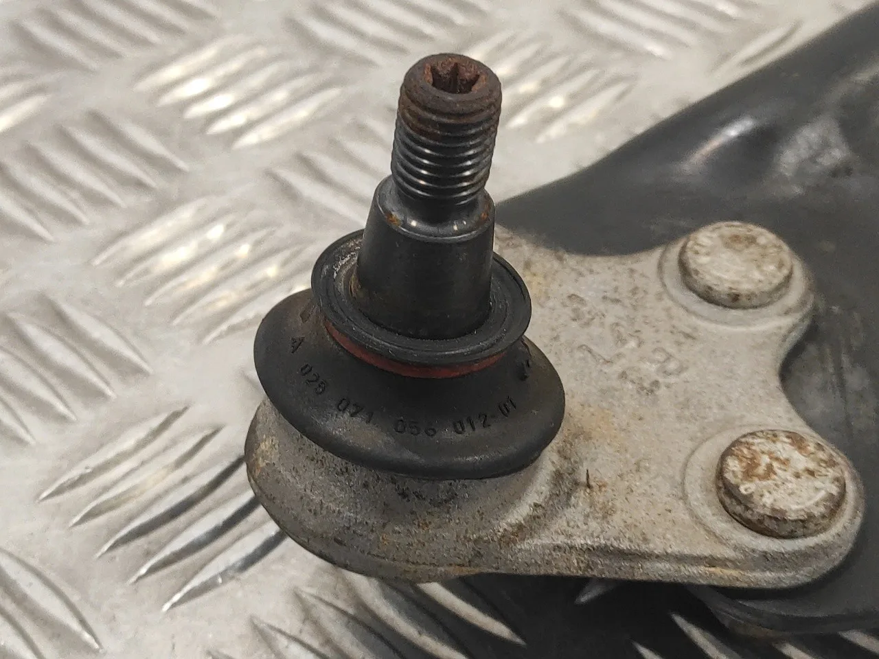 Brazo Suspension Inferior Delantero Izquierdo para Skoda Fabia