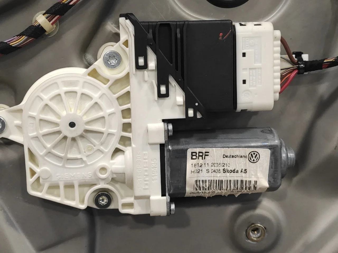 Elevalunas Trasero Izquierdo para Skoda Octavia Combi (1Z5)