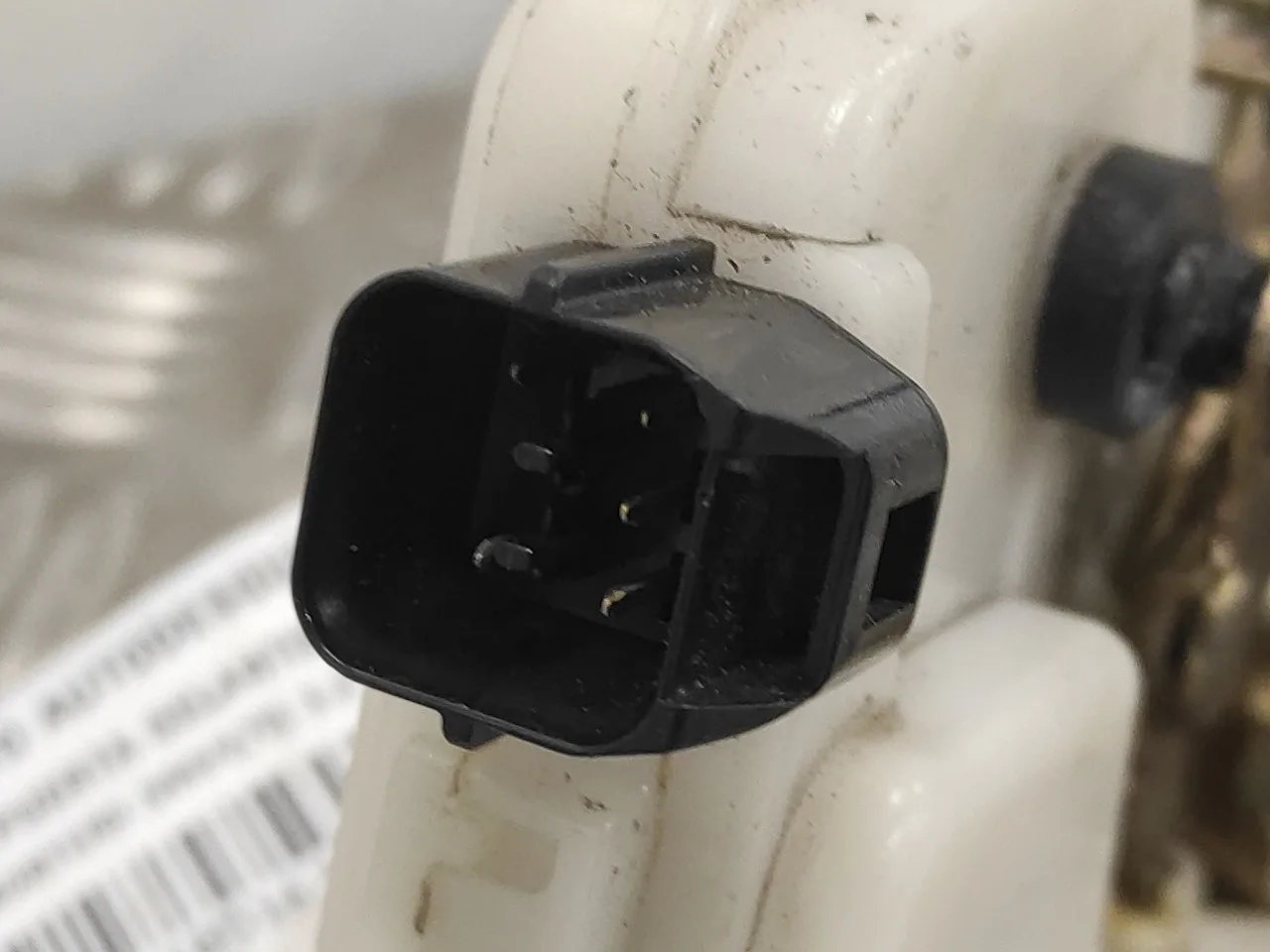 Cerradura Puerta Delantera Izquierda para Mitsubishi Montero (V60/V70)