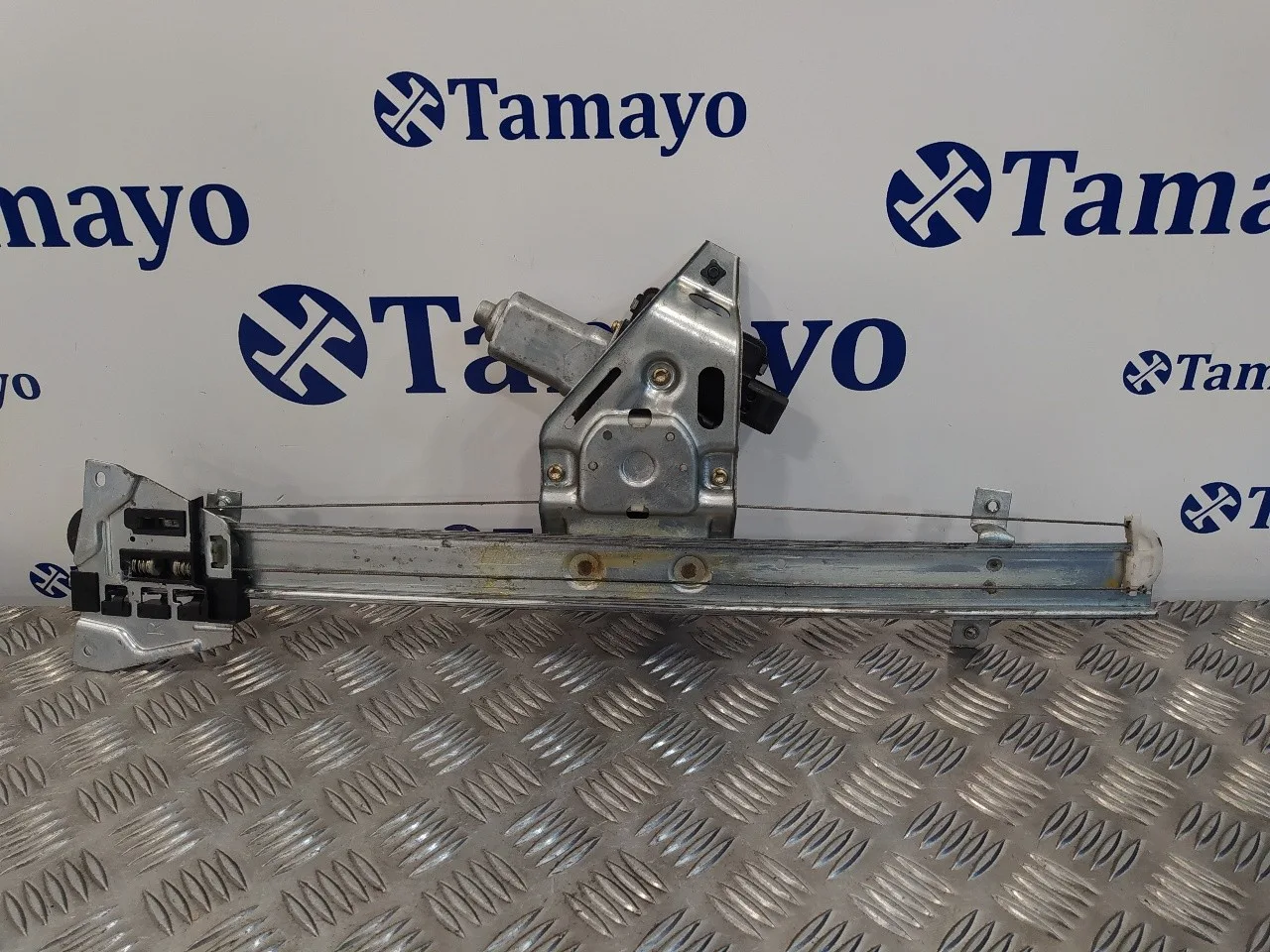 Elevalunas Delantero Derecho para Mitsubishi Montero (V60/V70)