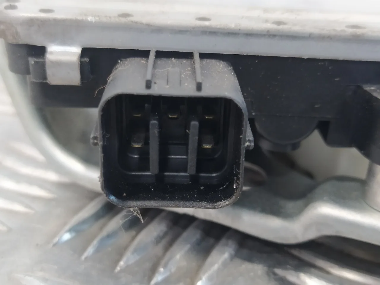 Elevalunas Delantero Derecho para Mitsubishi Montero (V60/V70)
