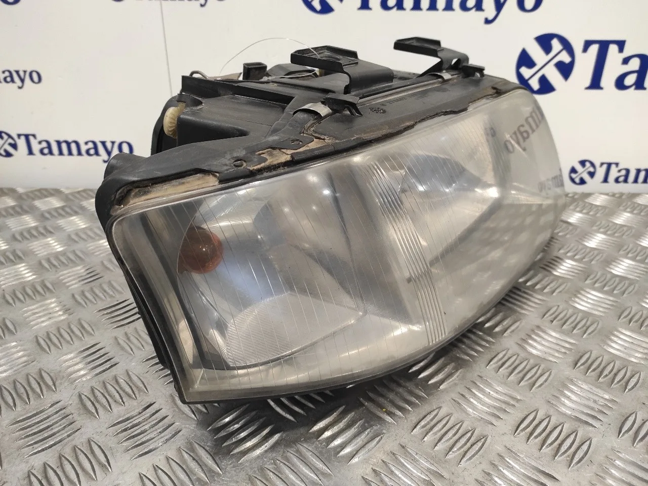 Faro Derecho para Audi A6 Berlina (4B2)