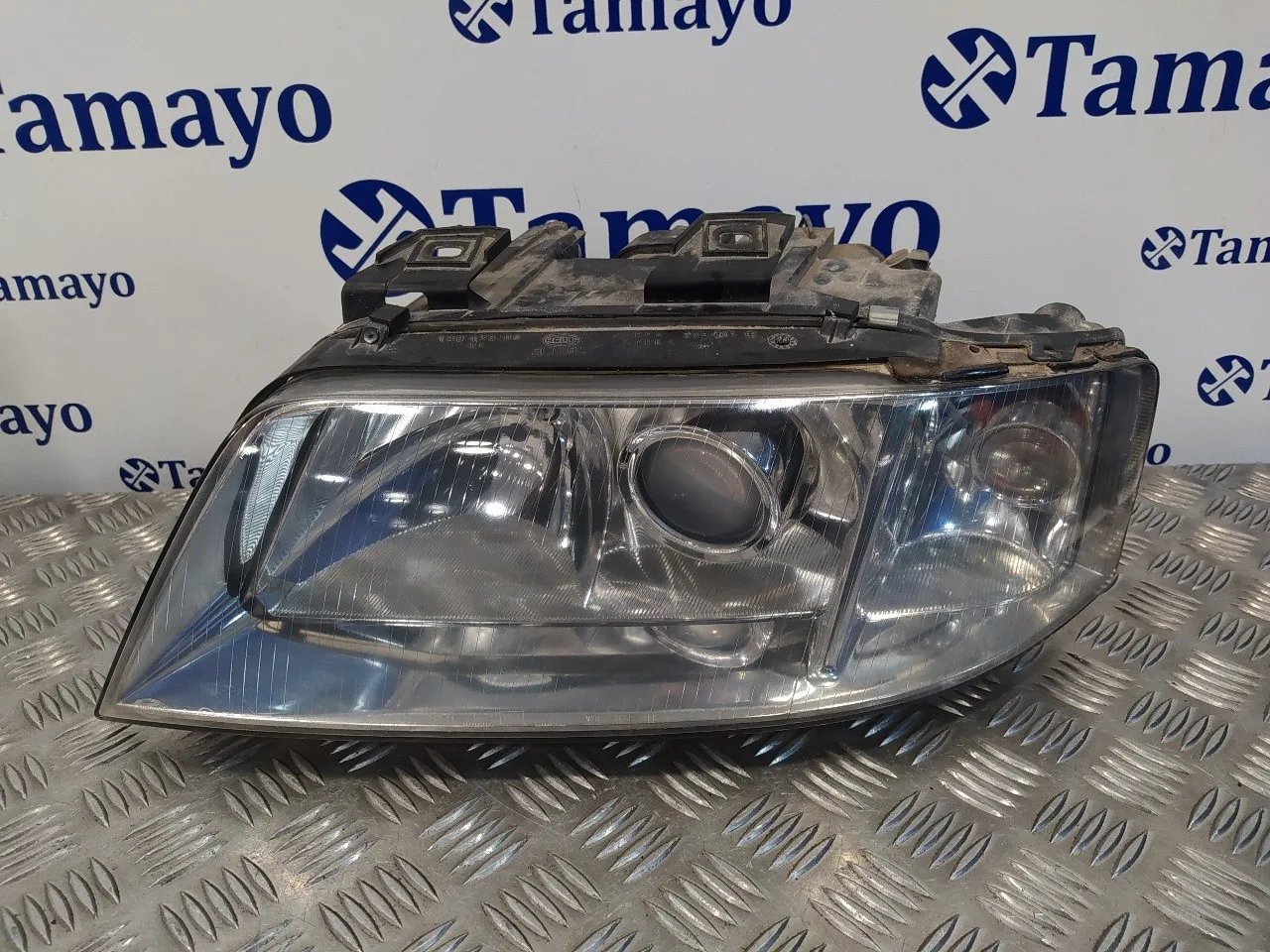 Faro Izquierdo para Audi A6 Berlina (4B2)